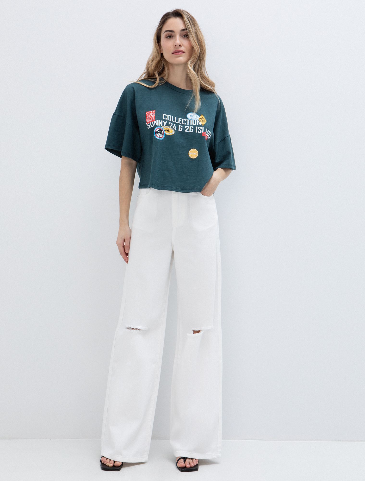 T-shirt με patch στάμπες