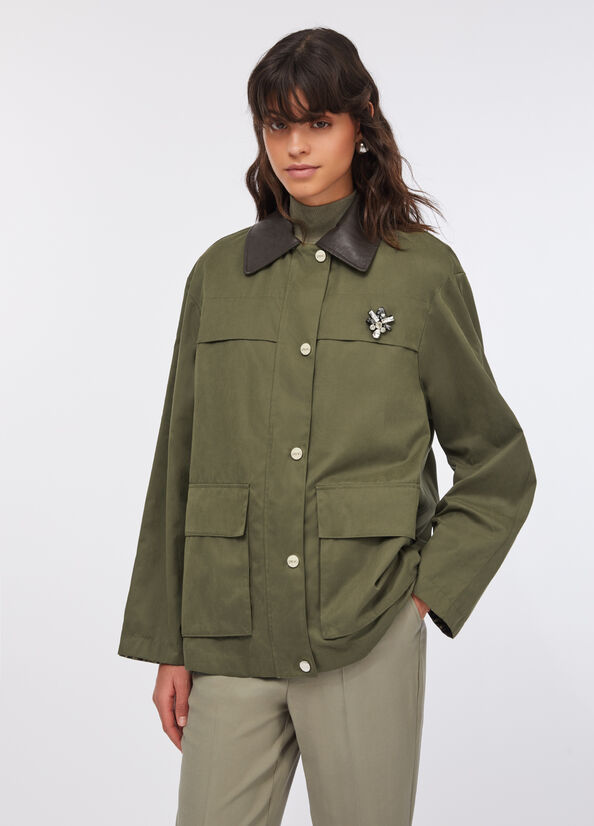 Giacca con ricamo gioiello