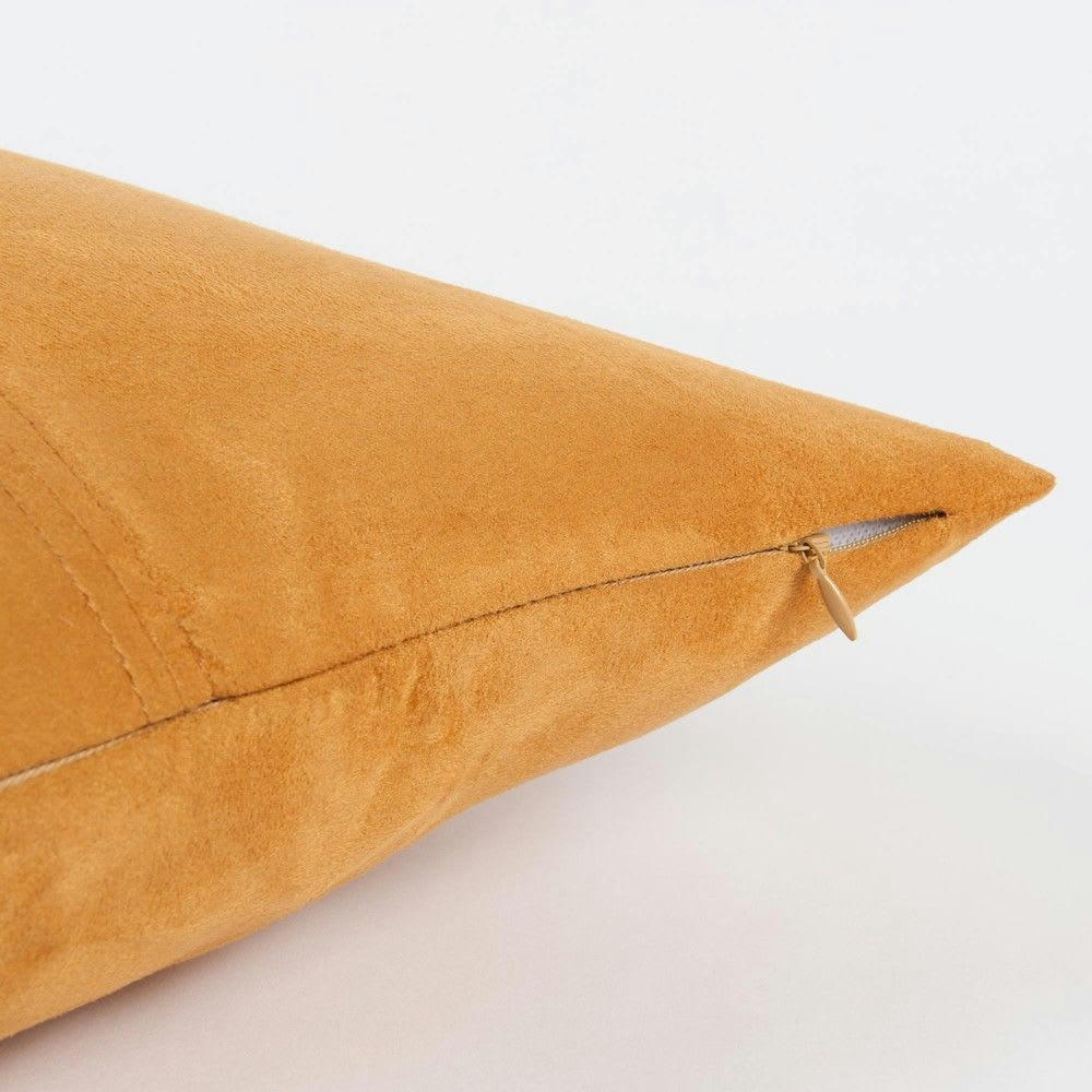 - Coussin en suédine jaune moutarde 60x60