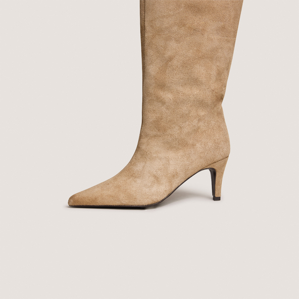 Bottes à talons et bouts pointusen croute taupe | DELAINE