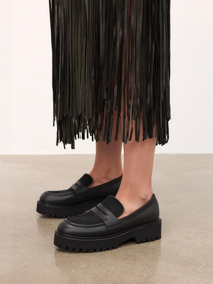 Slip-on shoes with natural bristles