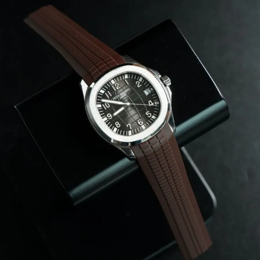 Patek Philippe – Aquanaut –  Rubber Strap – Curved – Brown