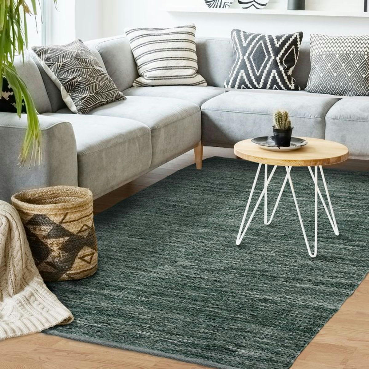 SKIN - Tapis en cuir tressé bleu gris 160x230