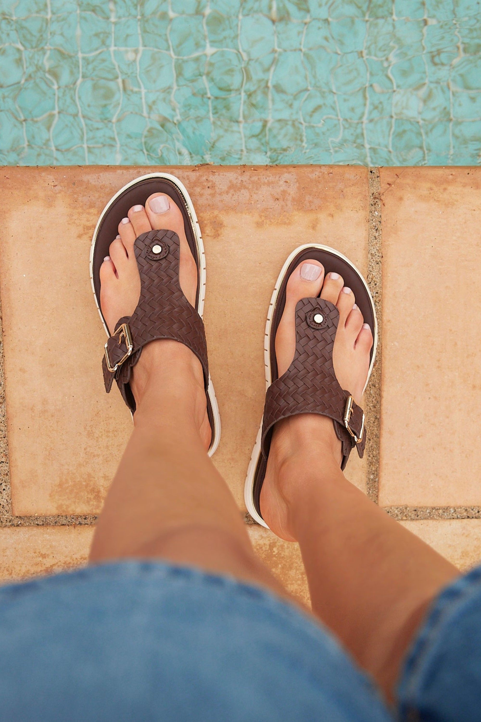 Linzi Jovelle Brown Woven Toe Post Flat Sandal