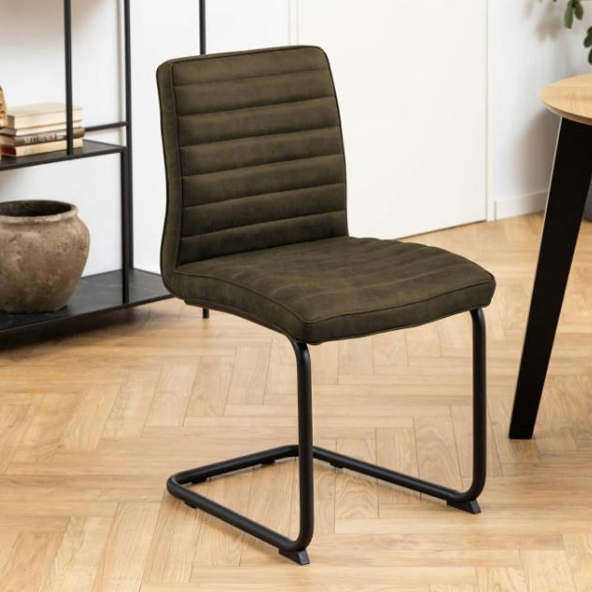 GLOW - Lot de 2 chaises en simili et métal noir vert