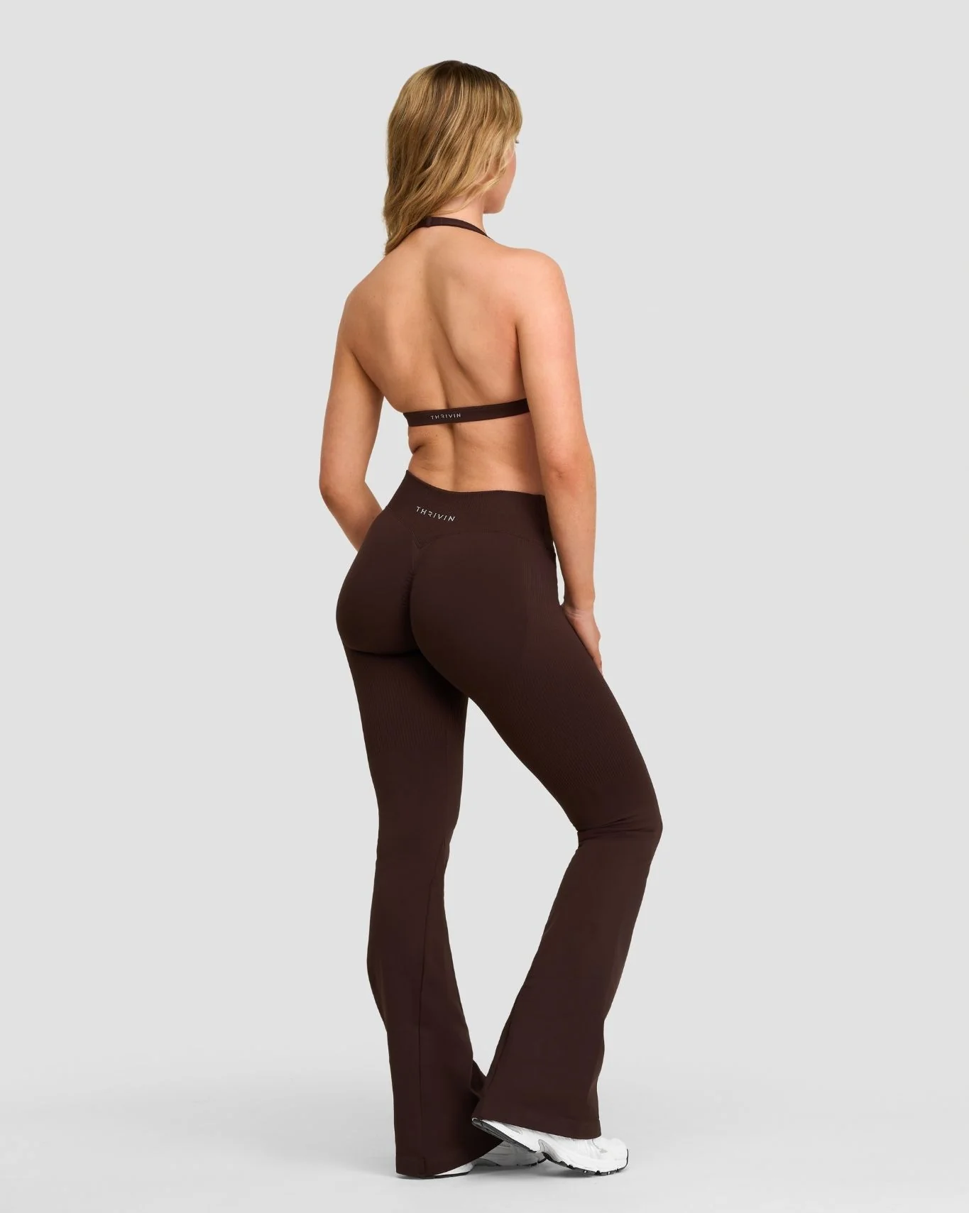 Elevate™ Sculpting Mid V-Waist Scrunch Flare | Coffee