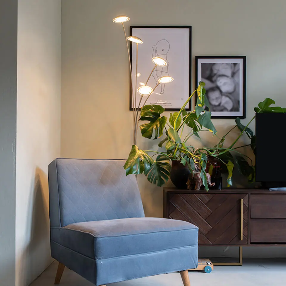 Qazqa vloerlamp sixties zilverkleurig ge?ntegreerde led