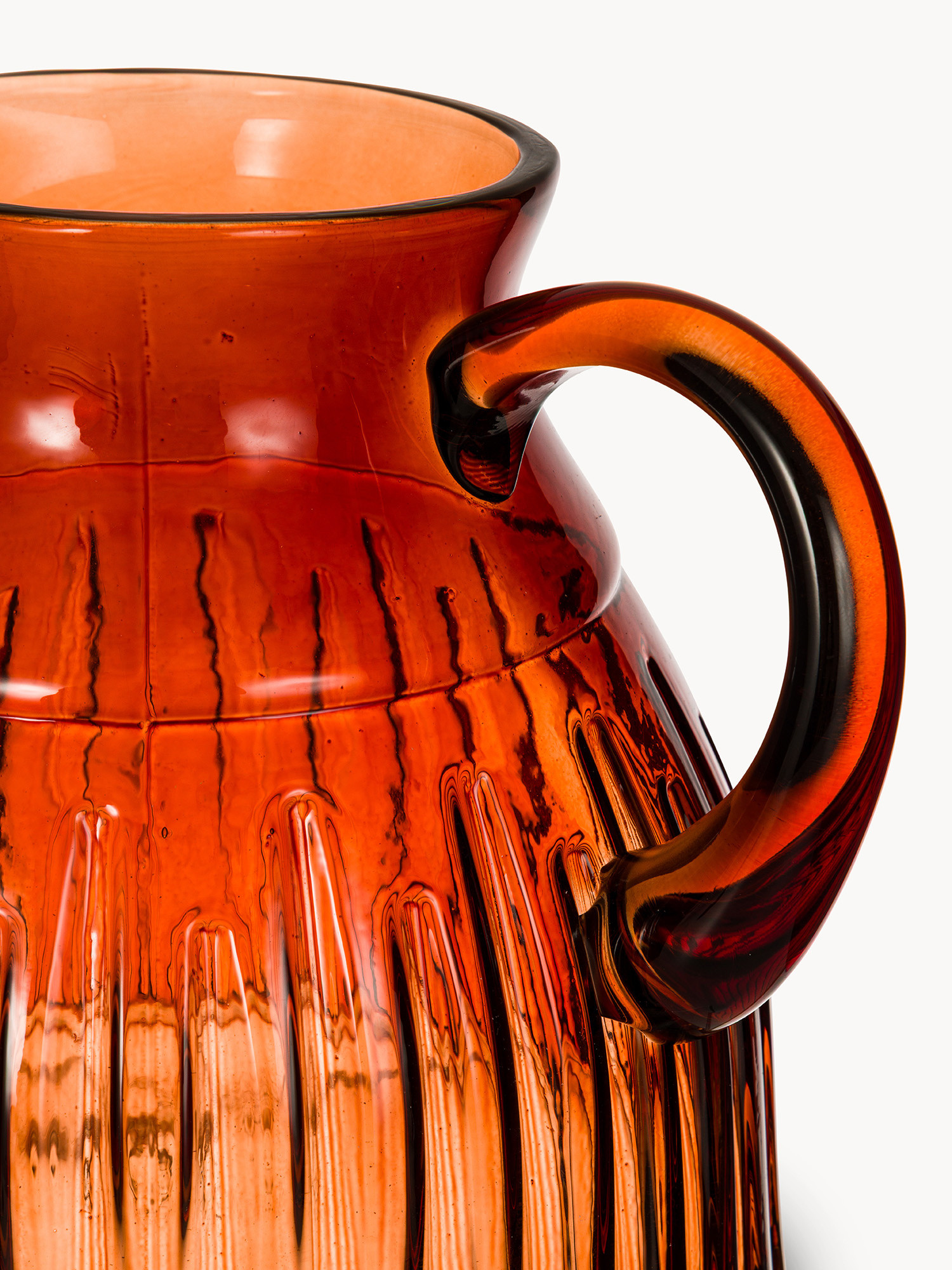 Caraffa in vetro colorato