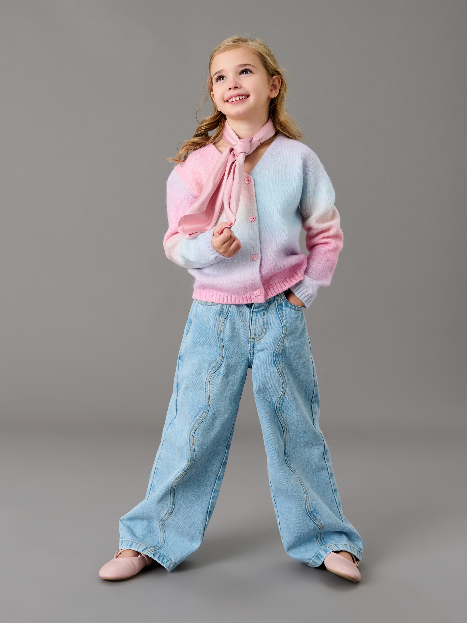 Jeansy wide leg z efektem sprania