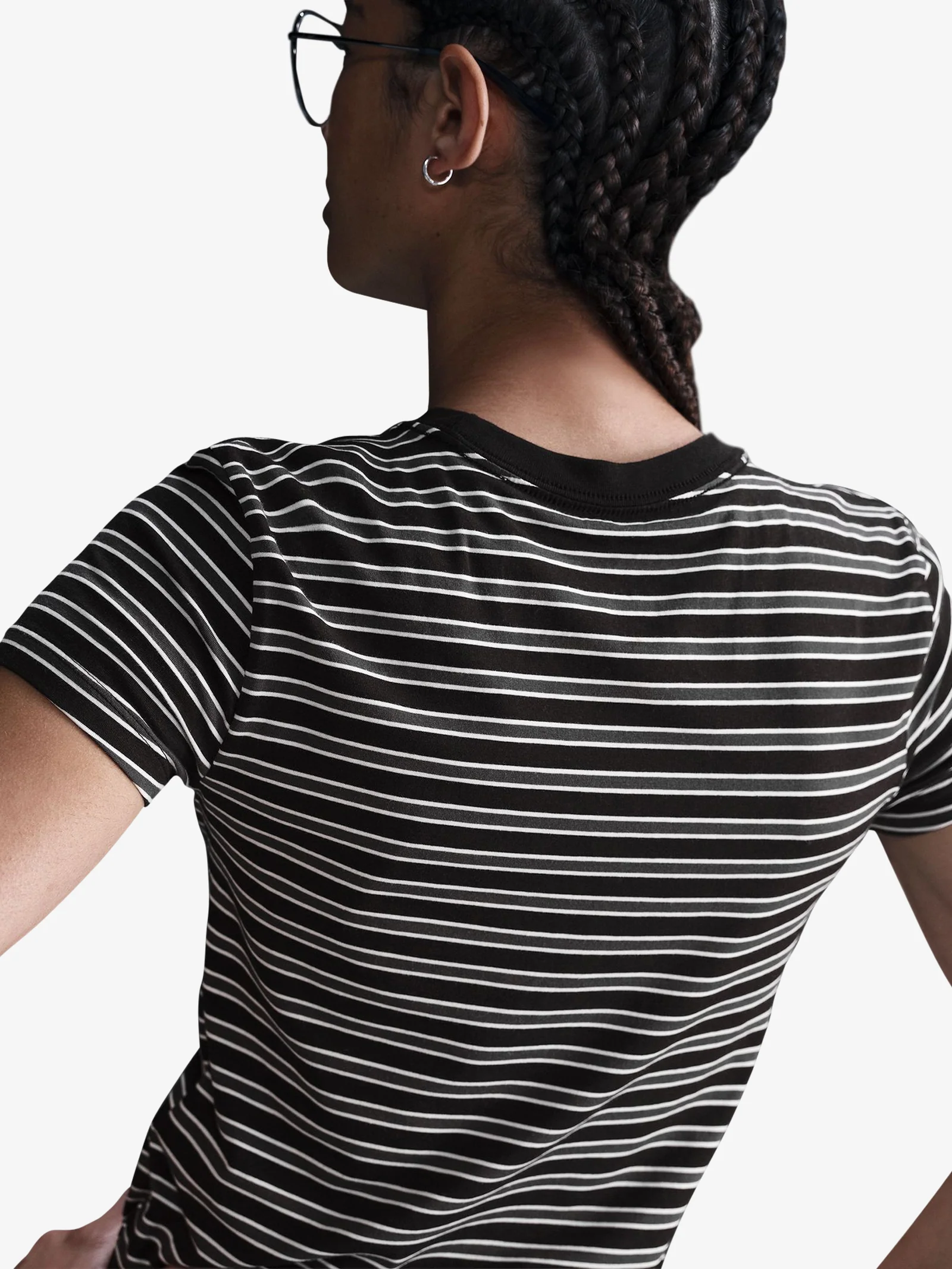 Nike Sportswear Chill Knit Tee