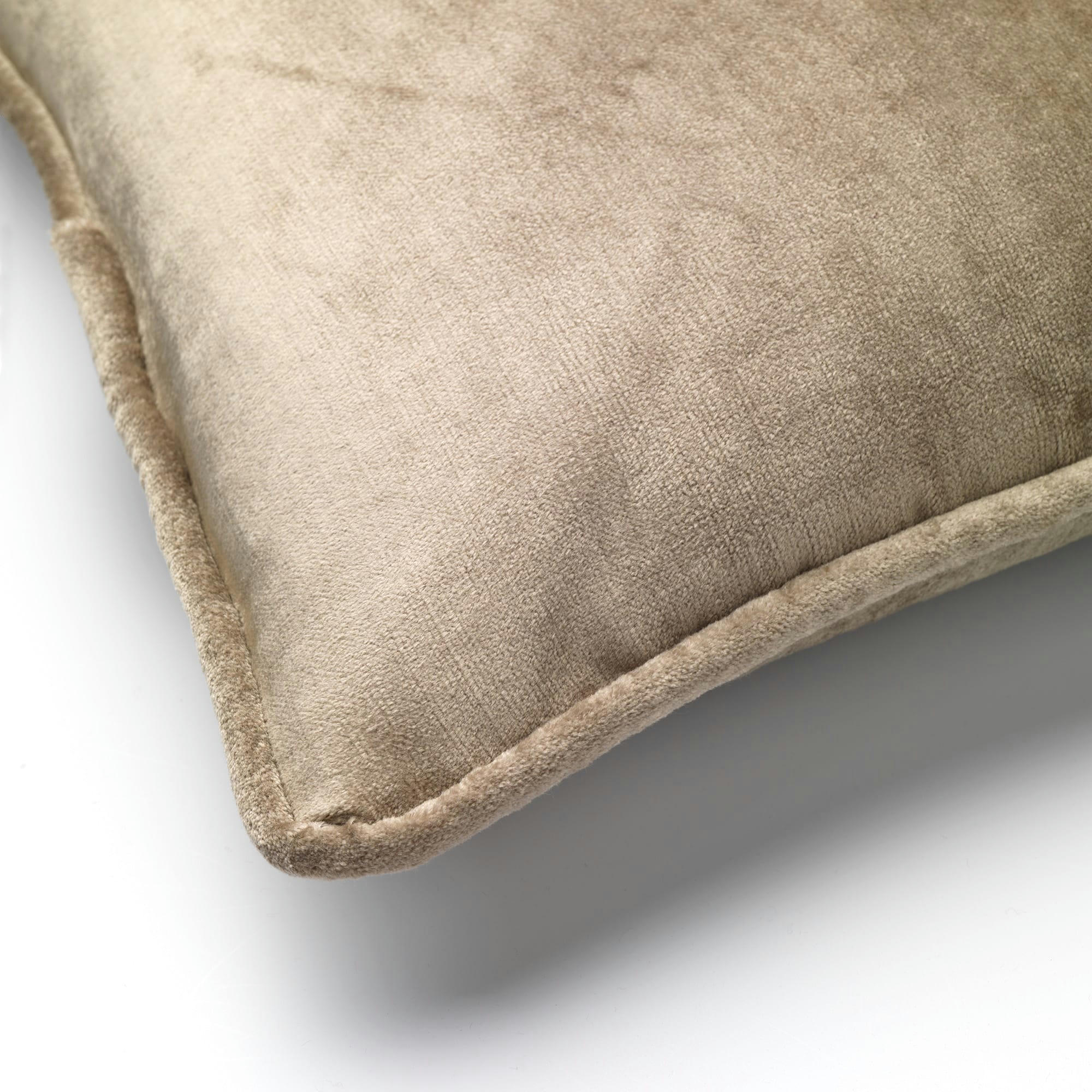 - Coussin beige en velours 30x50 cm uni