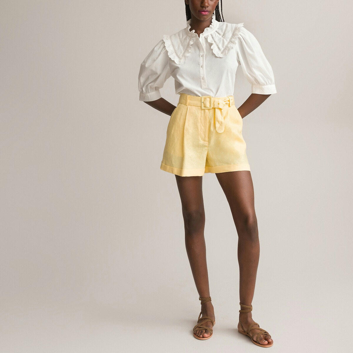 Short à pinces en lin