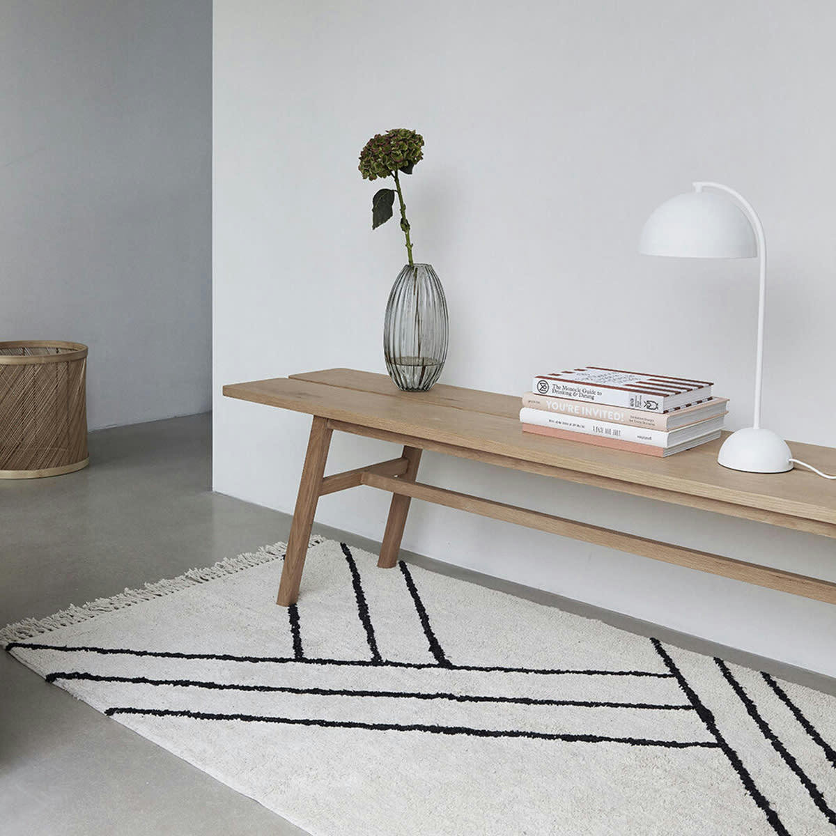 FORM - Lampe de table en métal blanc