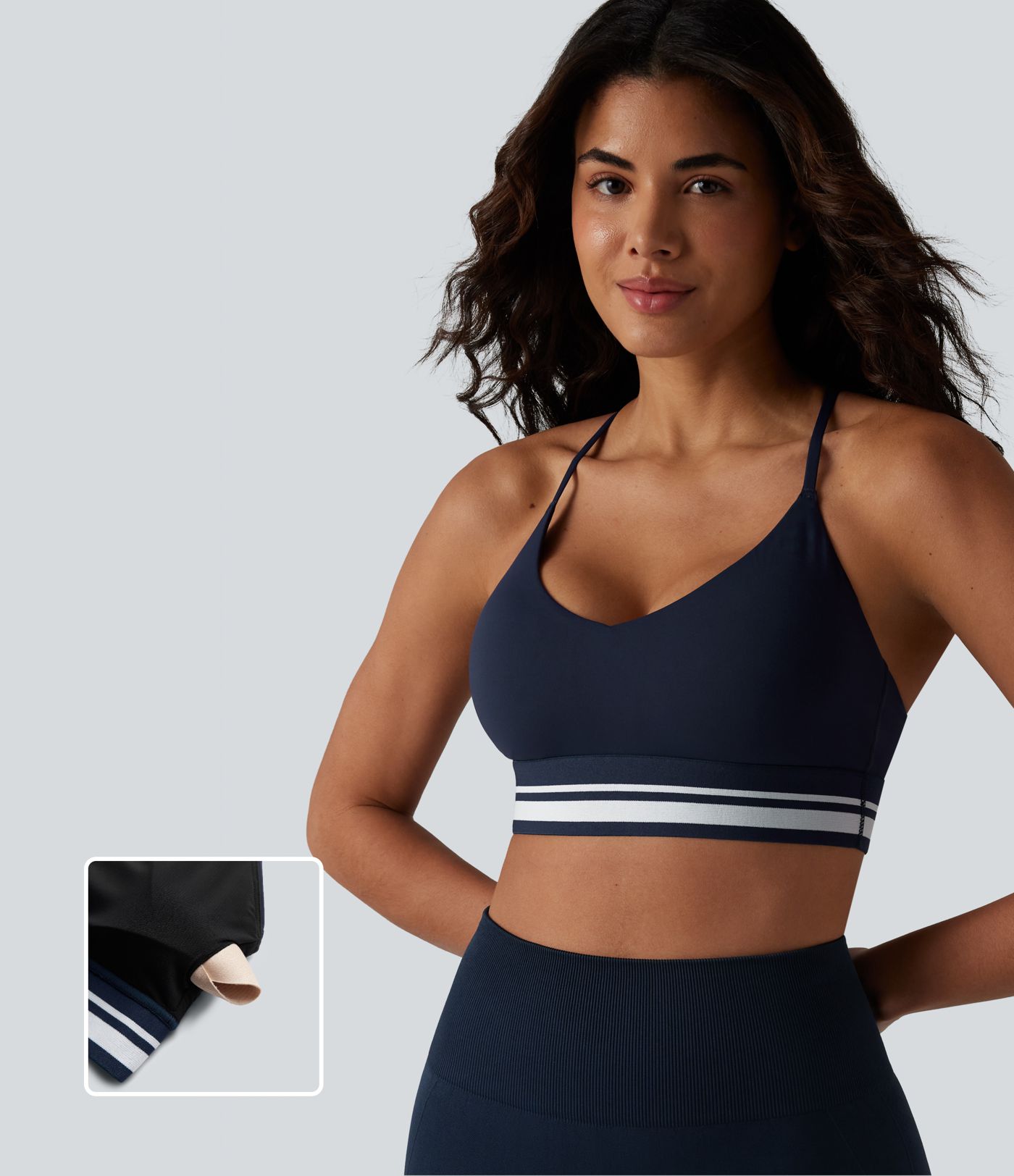 Brassière de sport SoftlyZero™ Plush à maintien léger, dos croisé ouvert, rayures color block et soutien intégré