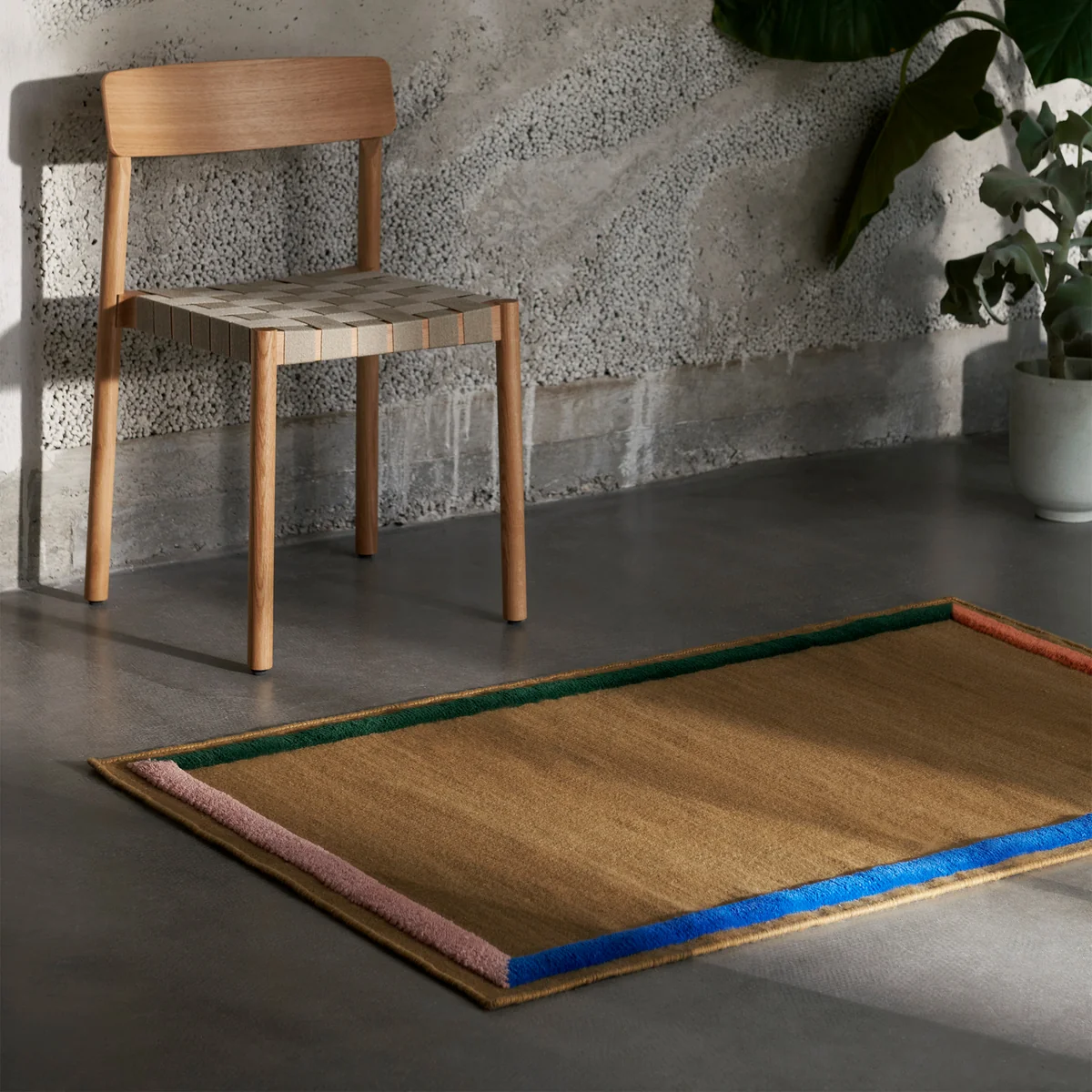 &Tradition - Framed AP14 Teppich, 90 x 240 cm, plum