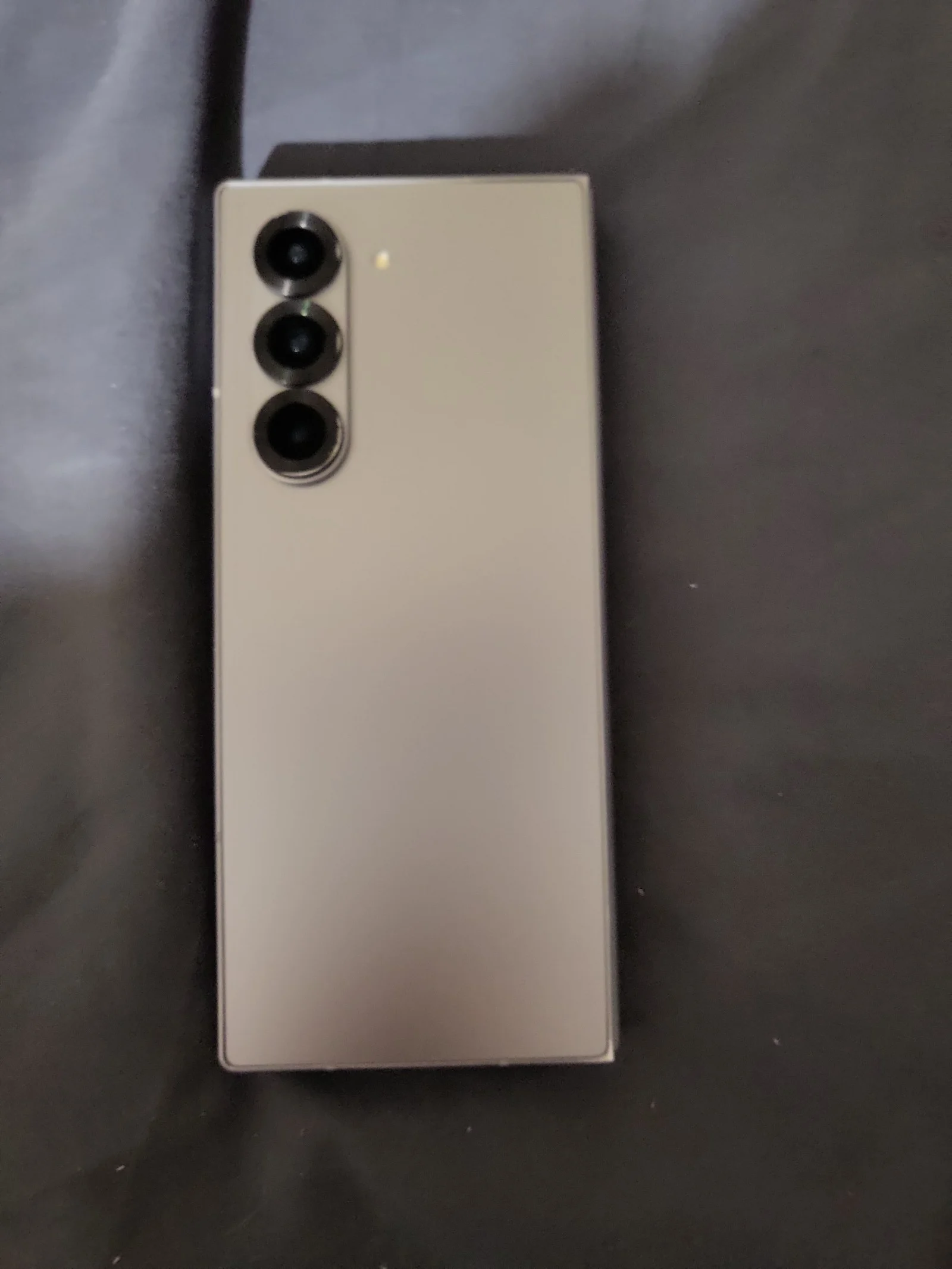 Samsung Fold 6 Verizon carrier.. 256g..mint condition comes with original box