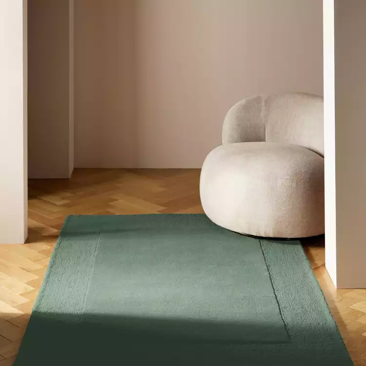 Habitat Simple Border Green Wool Cut Pile Rug - 120x170cm