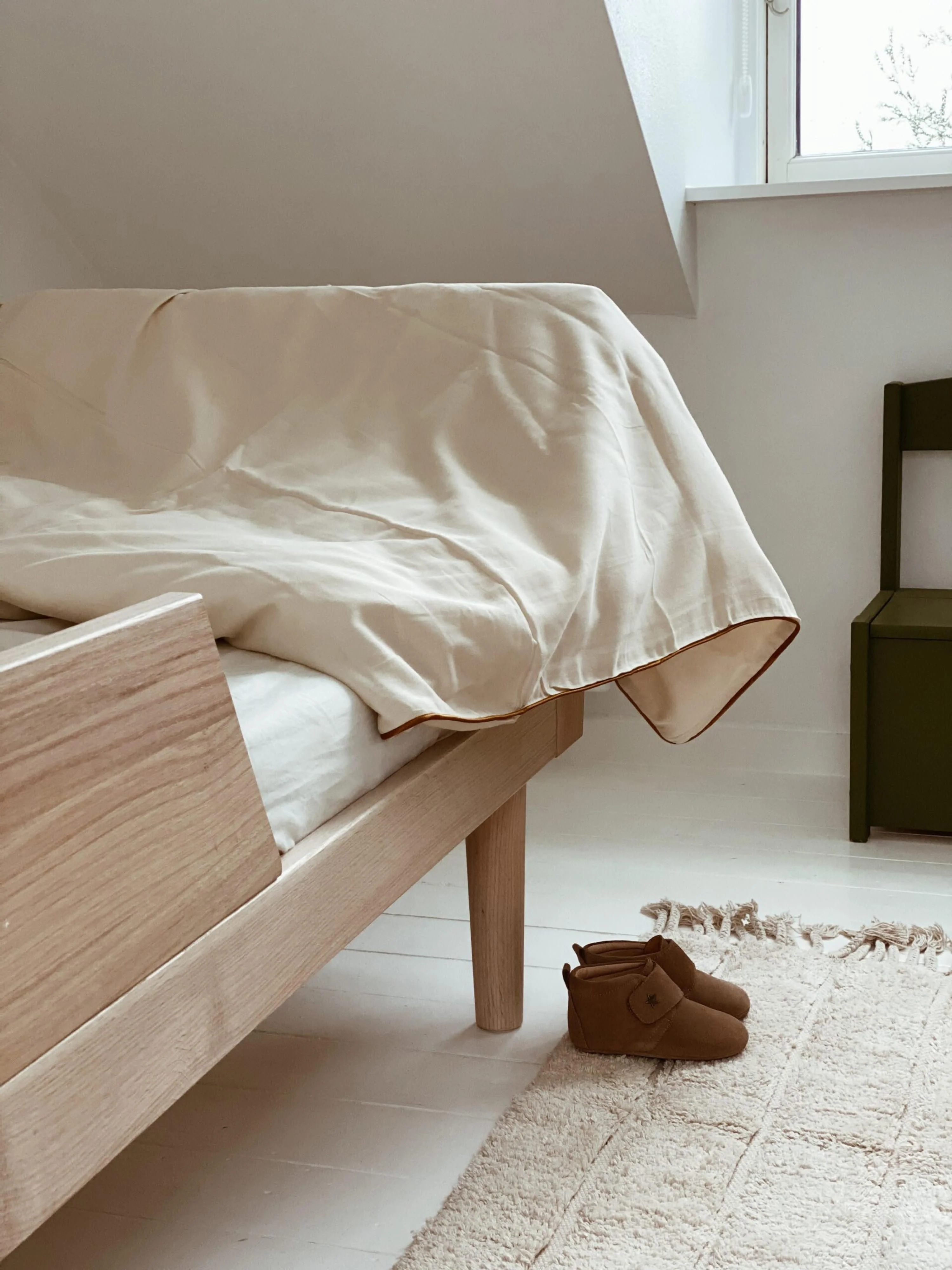 Handgefertigte Sicherheitsbarriere Eli für Kinderbett