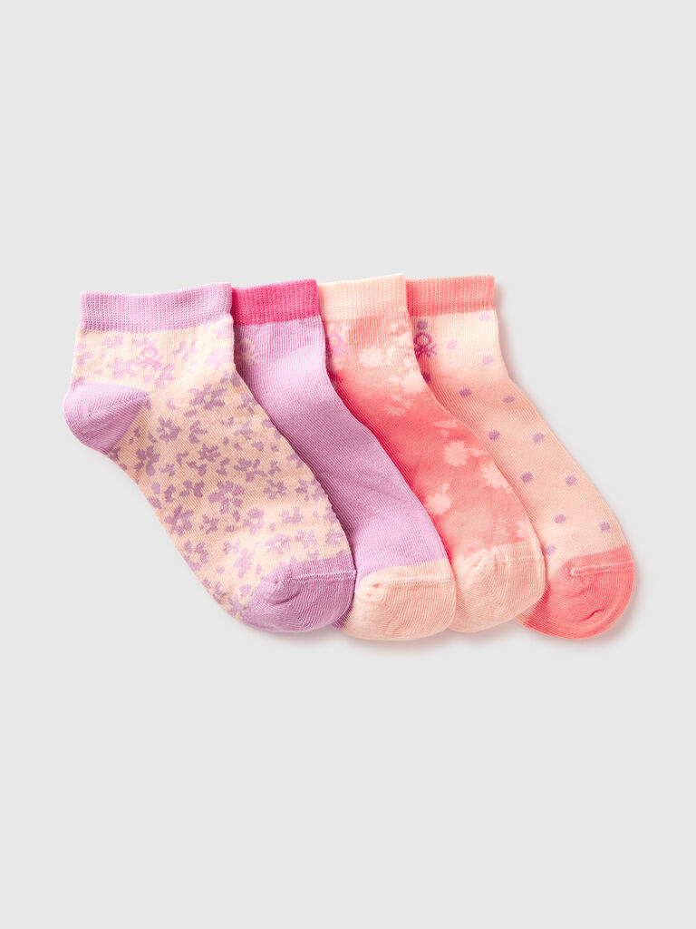 Four patterned short socks