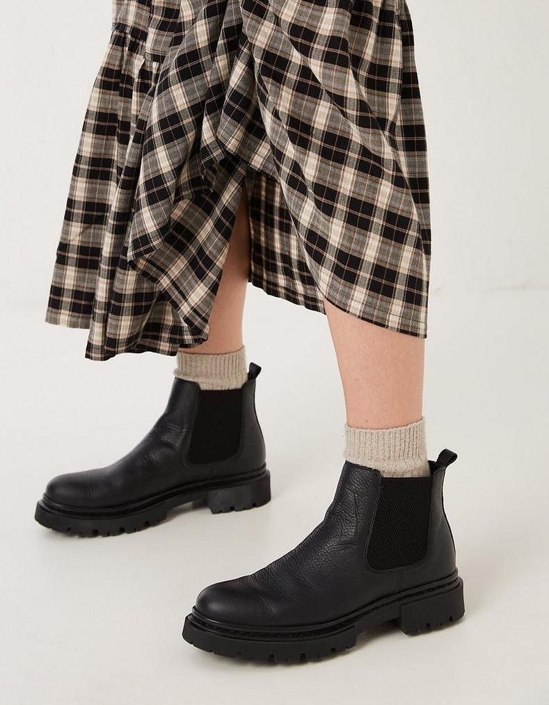 Laura Chelsea Boots