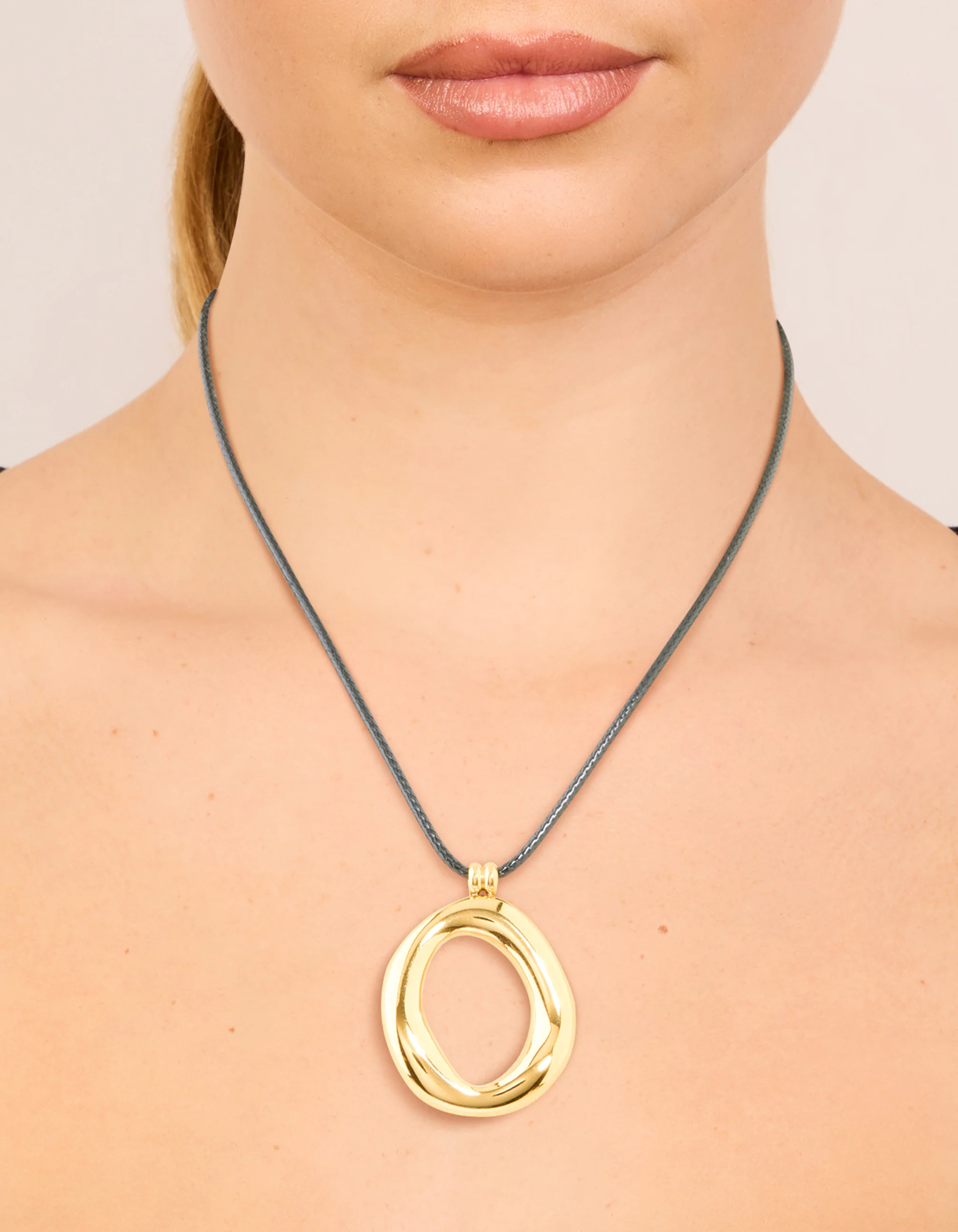 Waterproof Gold Plated Organic Open Pendant Cord Necklace