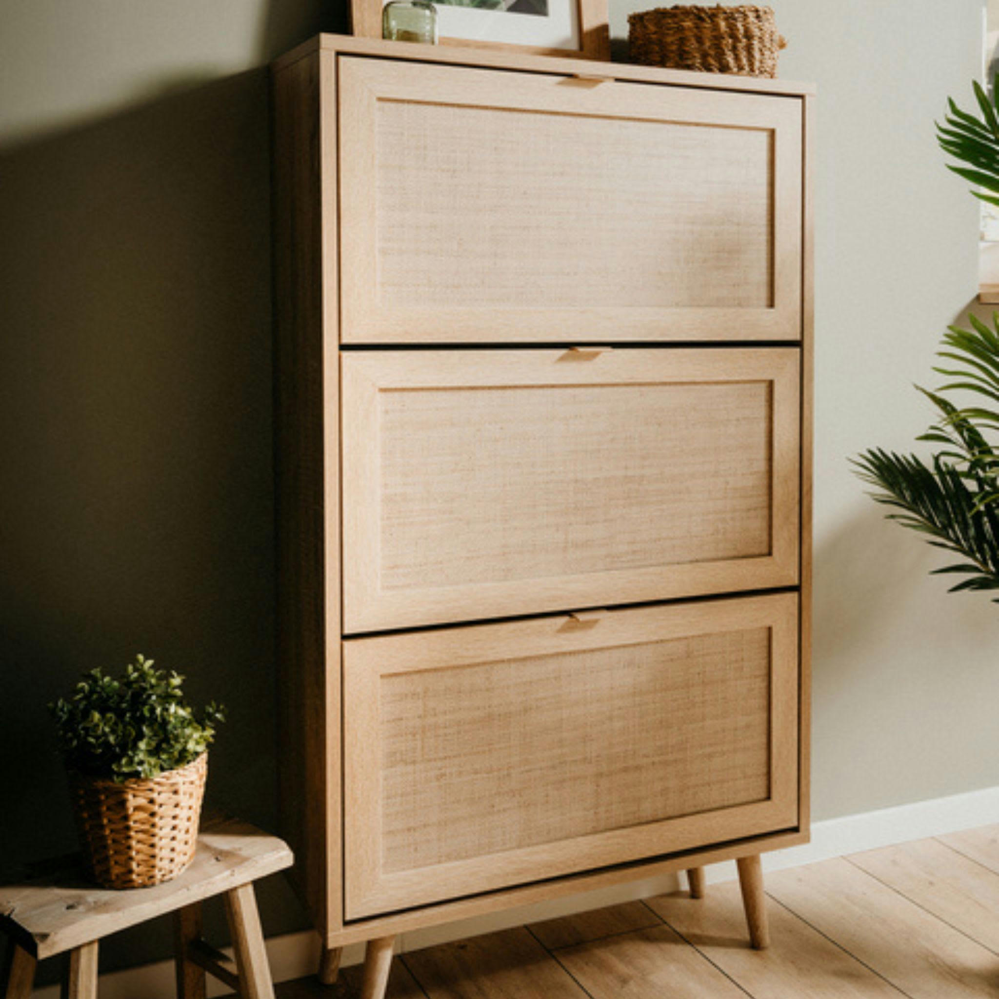 - Meuble à chaussures 3 tiroirs entre 12 et 22 paires