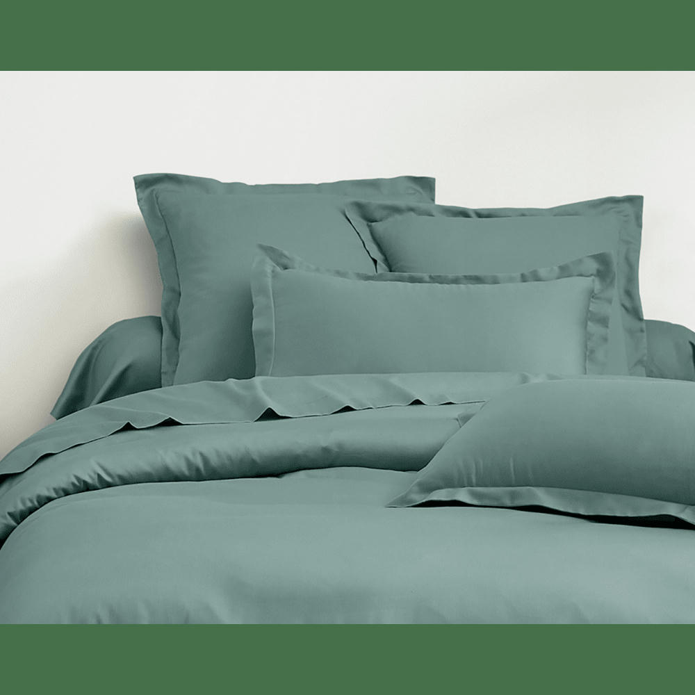 GAMME UNIS SATIN - Parure de lit 3 pc en satin de coton 200x200cm+2TO 63x63cm céladon