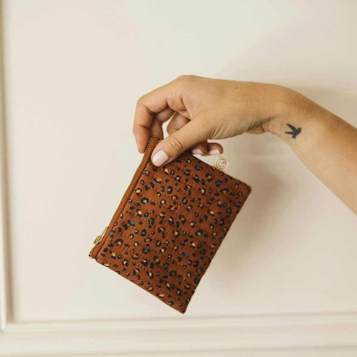HÔTEL PARTICULIER - Porte monnaie en popeline de coton imrpimé léopard rouge foncé