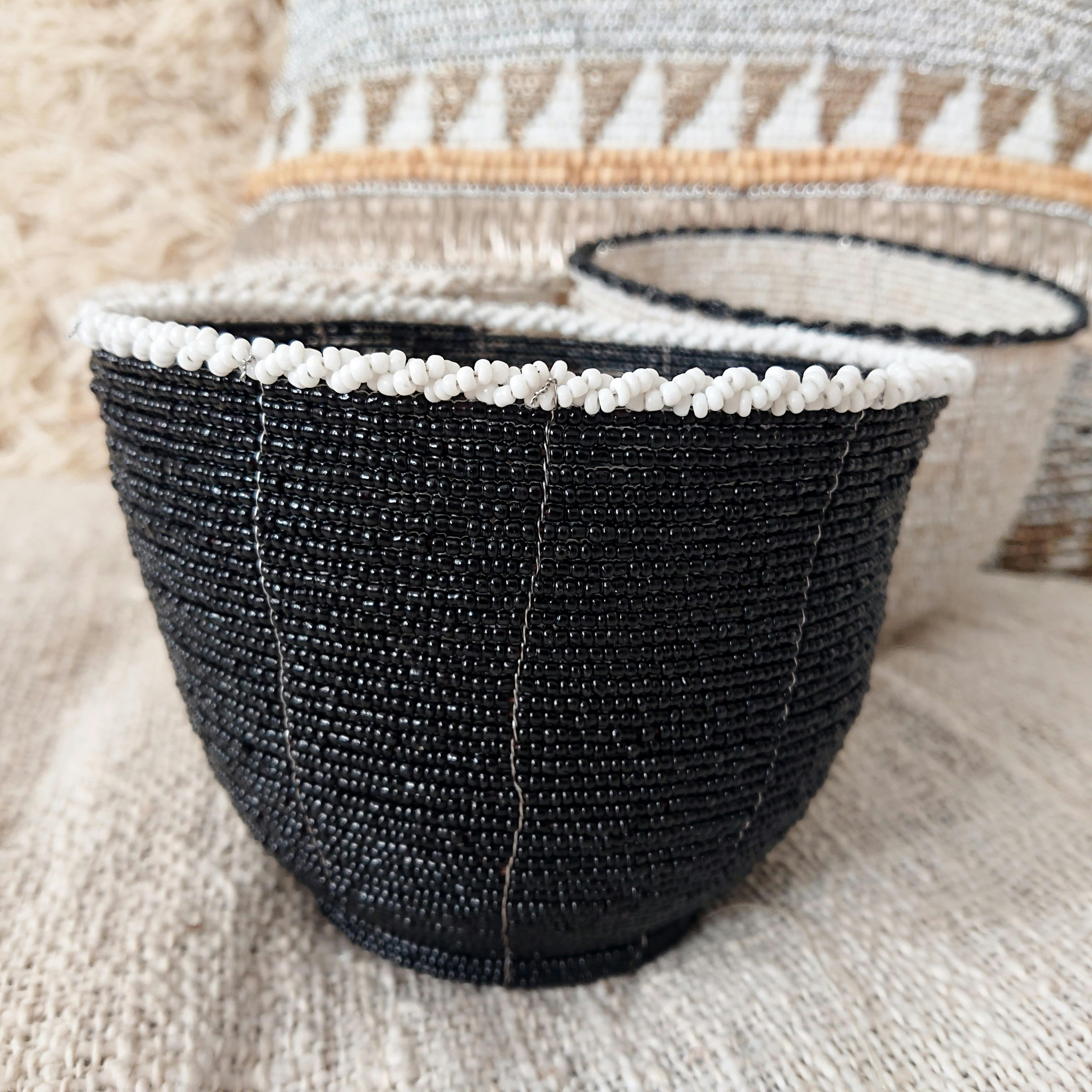 LYL - Pot en perles de verre, noir 10x13 cm