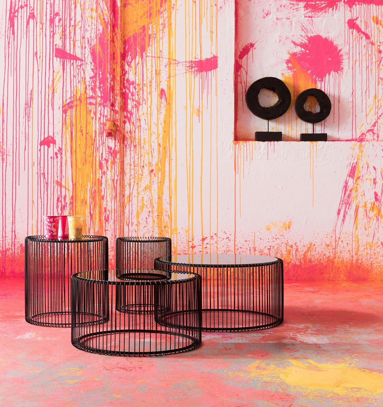 WIRE - 2 tables basses rondes en acier noir et verre