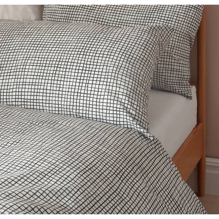 Habitat Willow Cotton Standard Pillowcase Pair - White Black