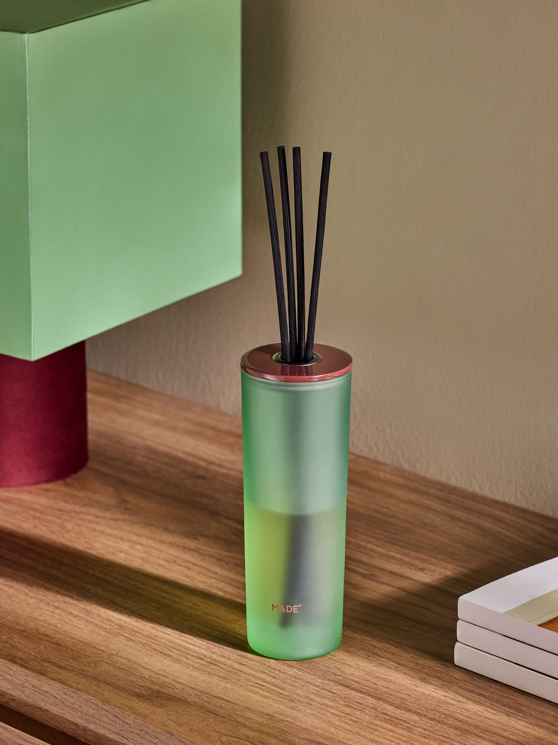 200ml Fragranced Reed Diffuser in Citrus and Patchouli