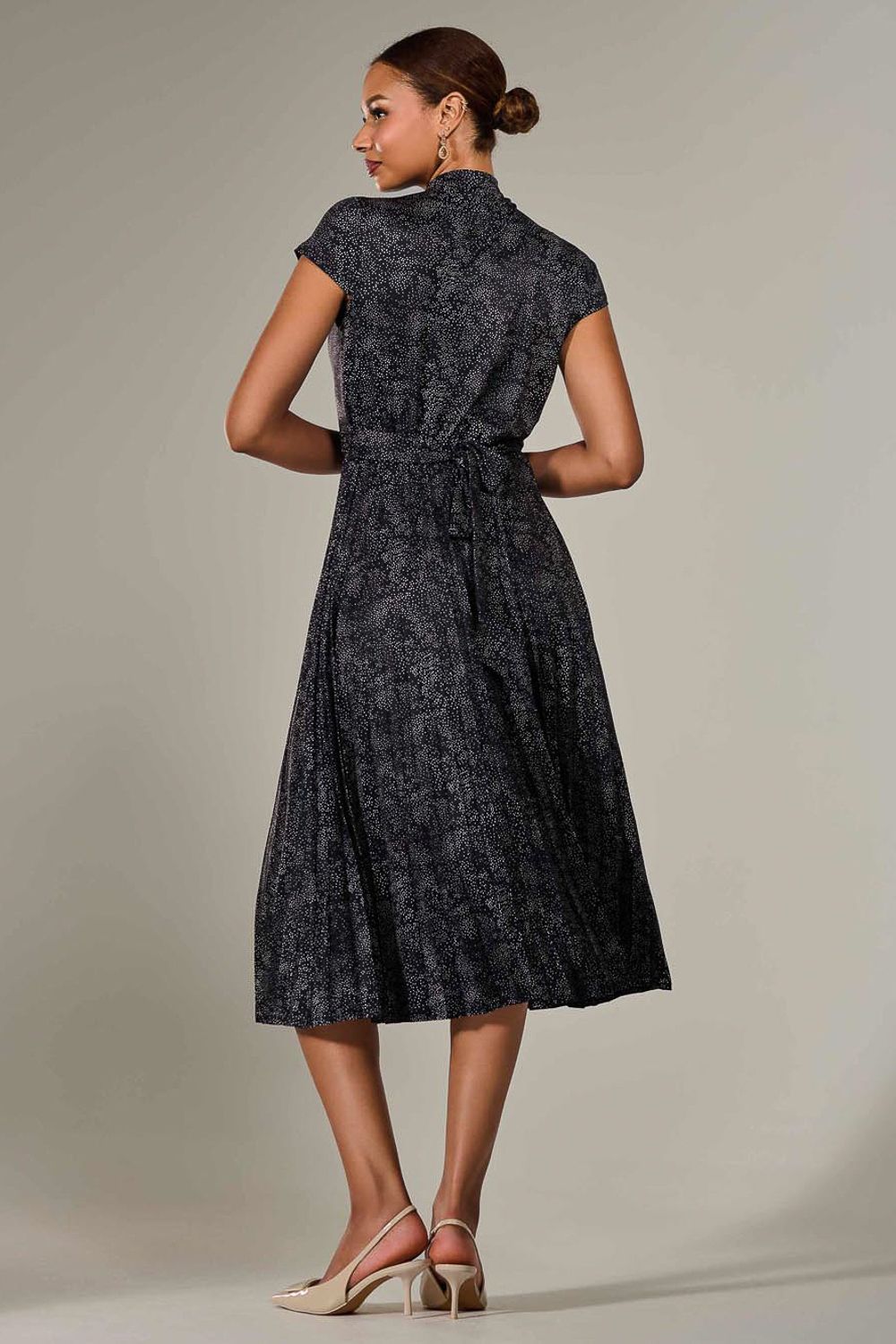 Jolie Moi Jersey Capped Sleeve Pleated Midi Dress