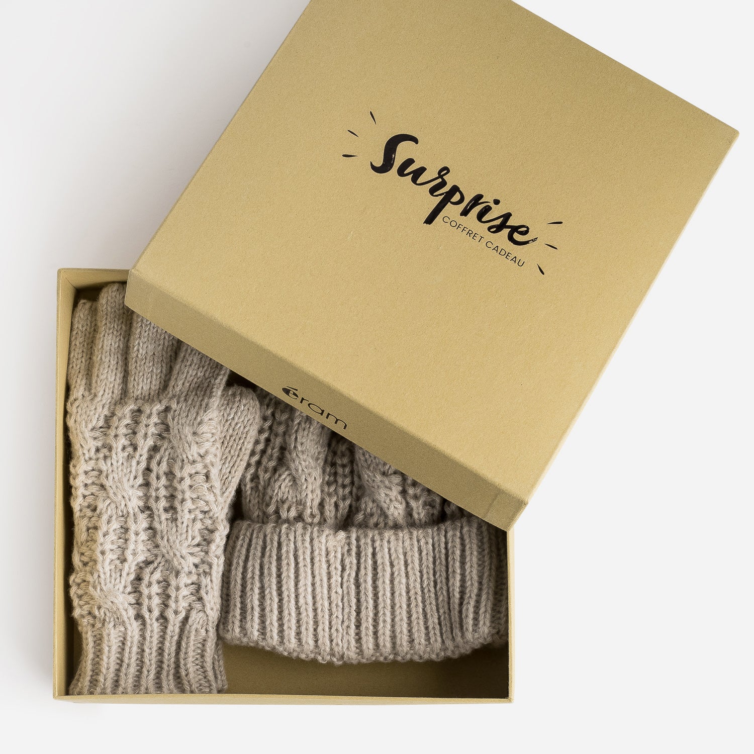 Set bonnet et gants beiges en tricot