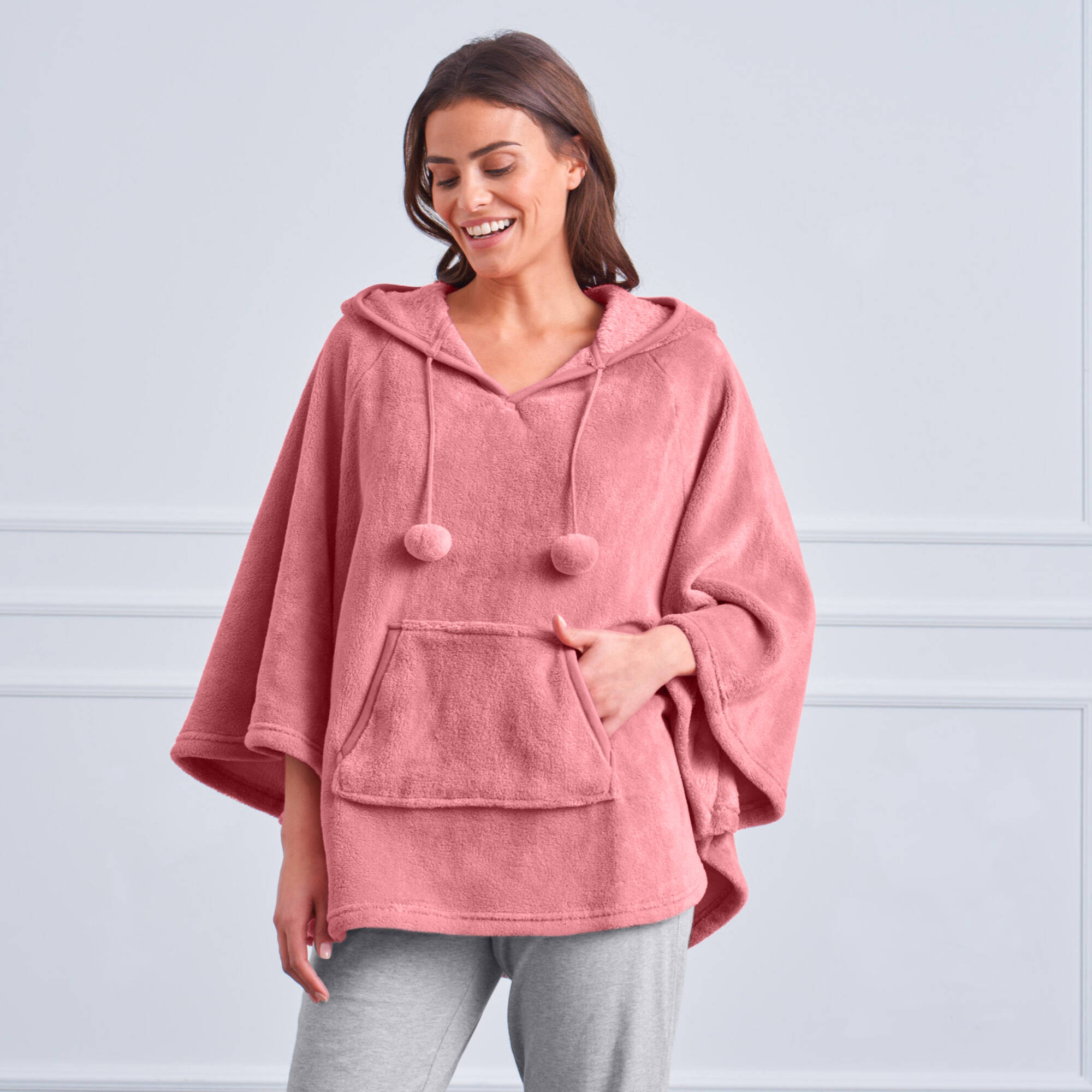 Poncho à capuche, maille polaire toucher peluche