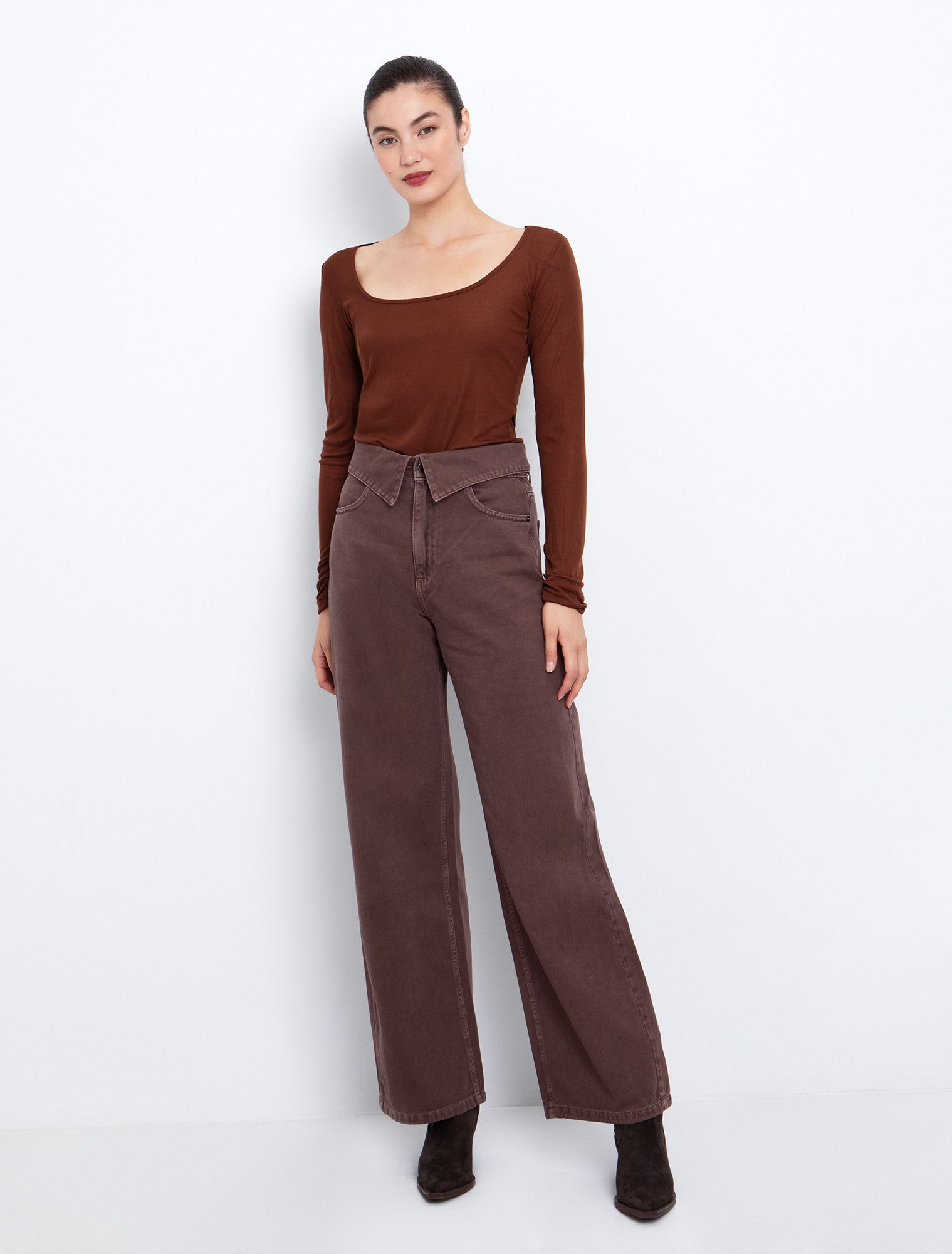 Μπλούζα με τετράγωνη λαιμόκοψη