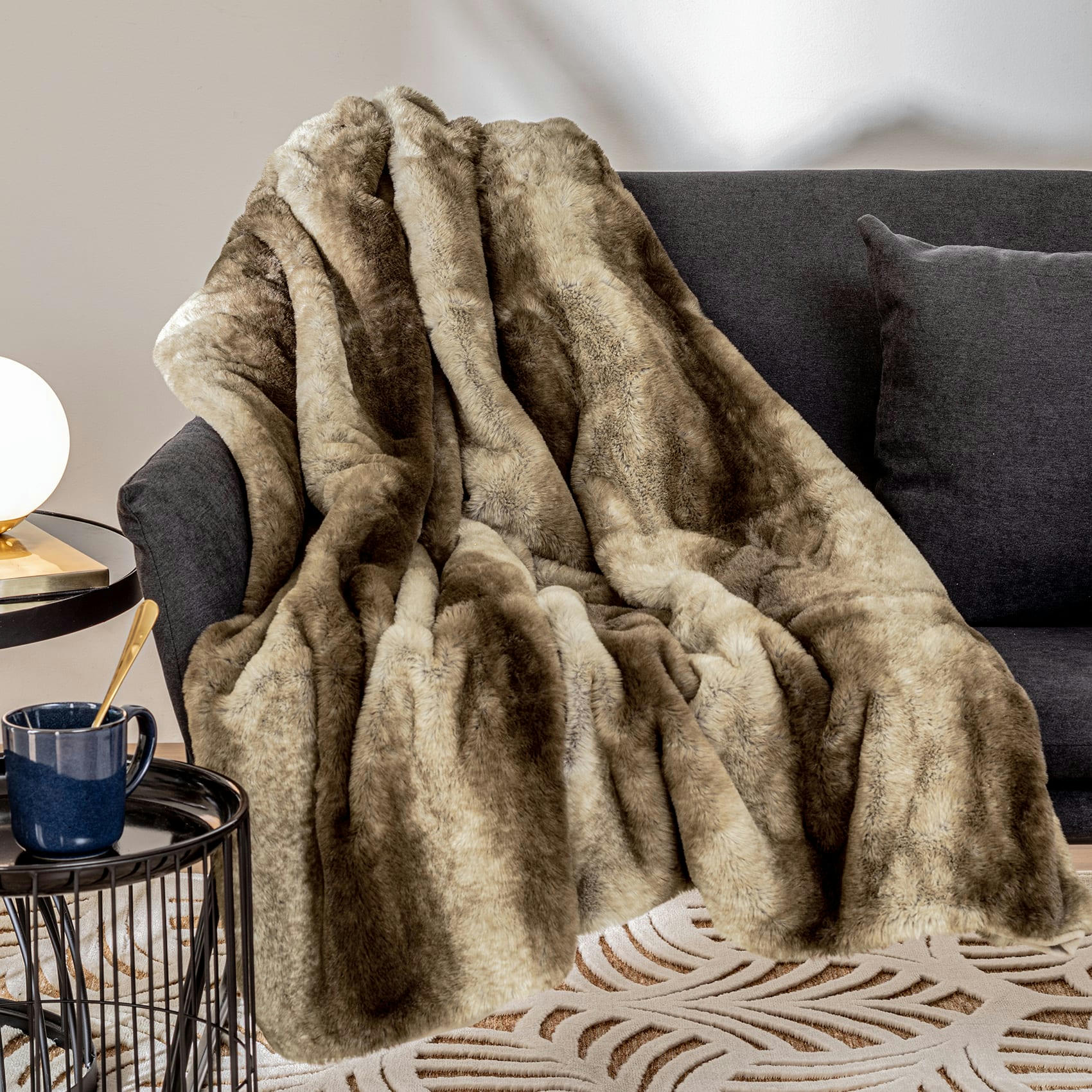 - Plaid en fausse fourrure polyester/fourrure beige 120x160 cm