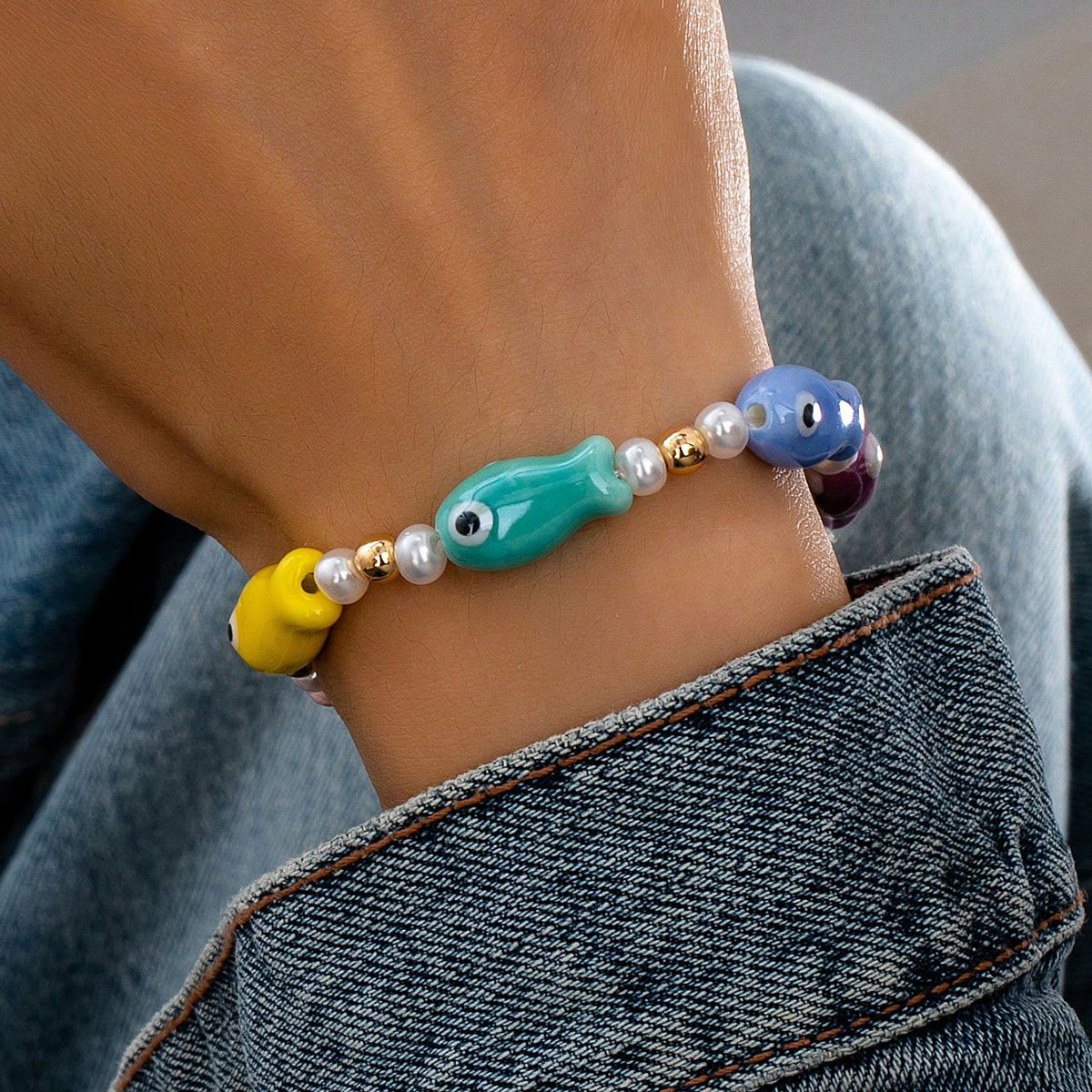 PEACH ACCESSORIES Colorful Ceramic Fish Summer Bracelet