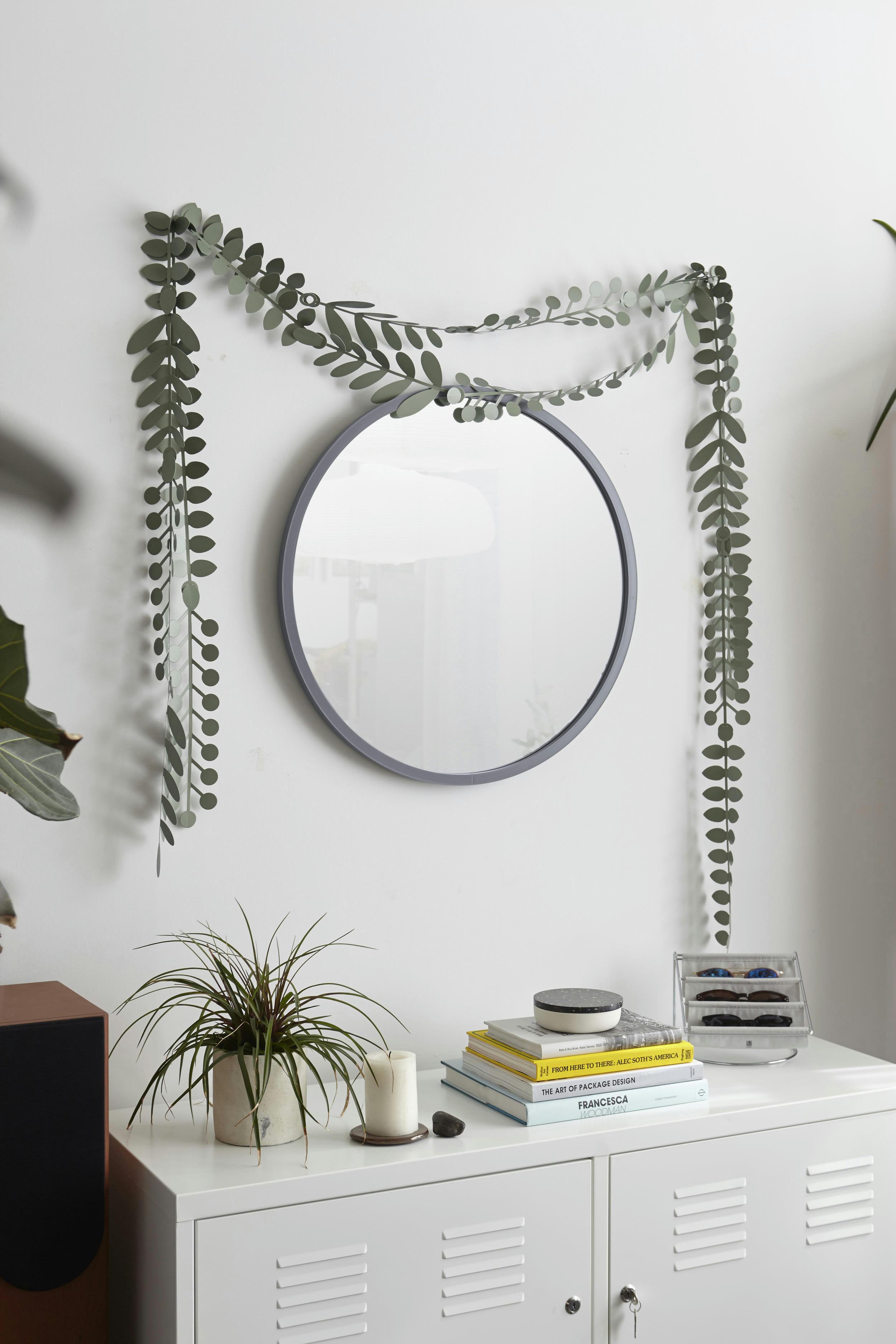 HUB - Miroir mural rond Hub contour caoutchouc gris D61cm