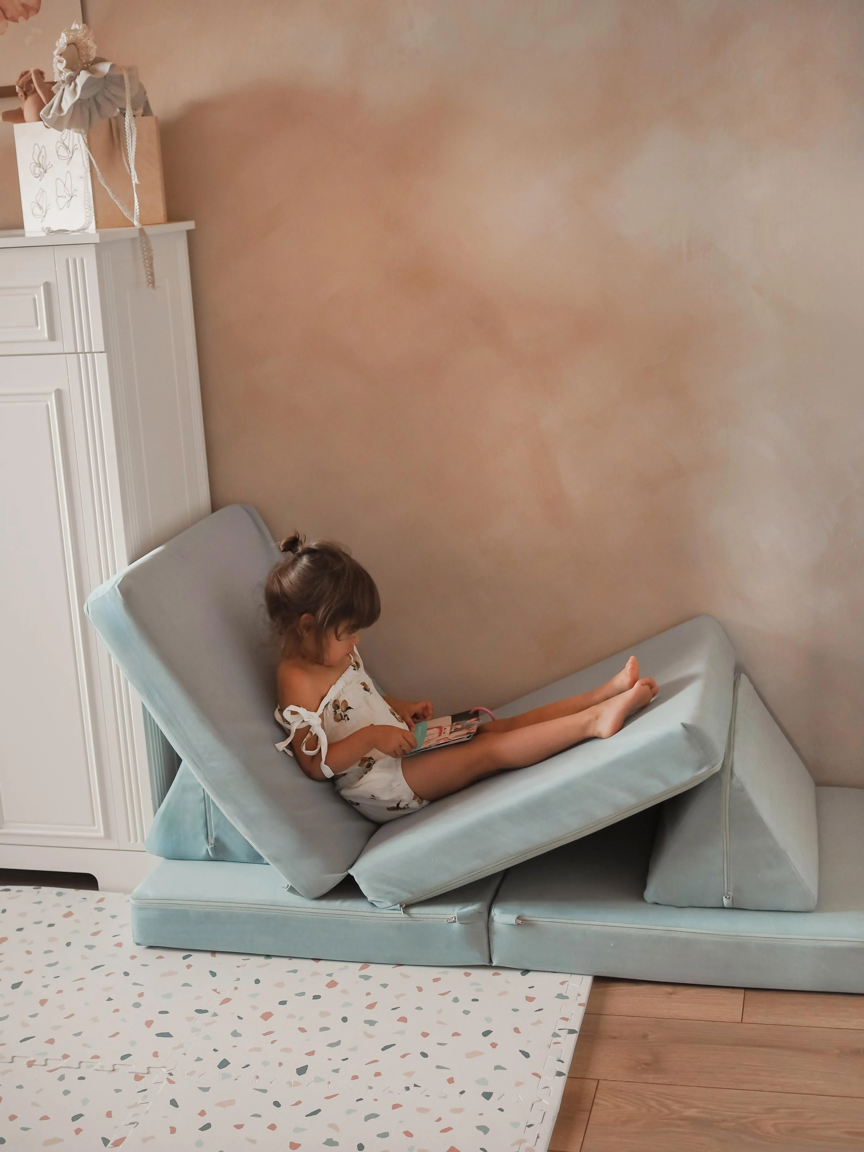 Modulares Samt-Spielsofa Mila, handgefertigt