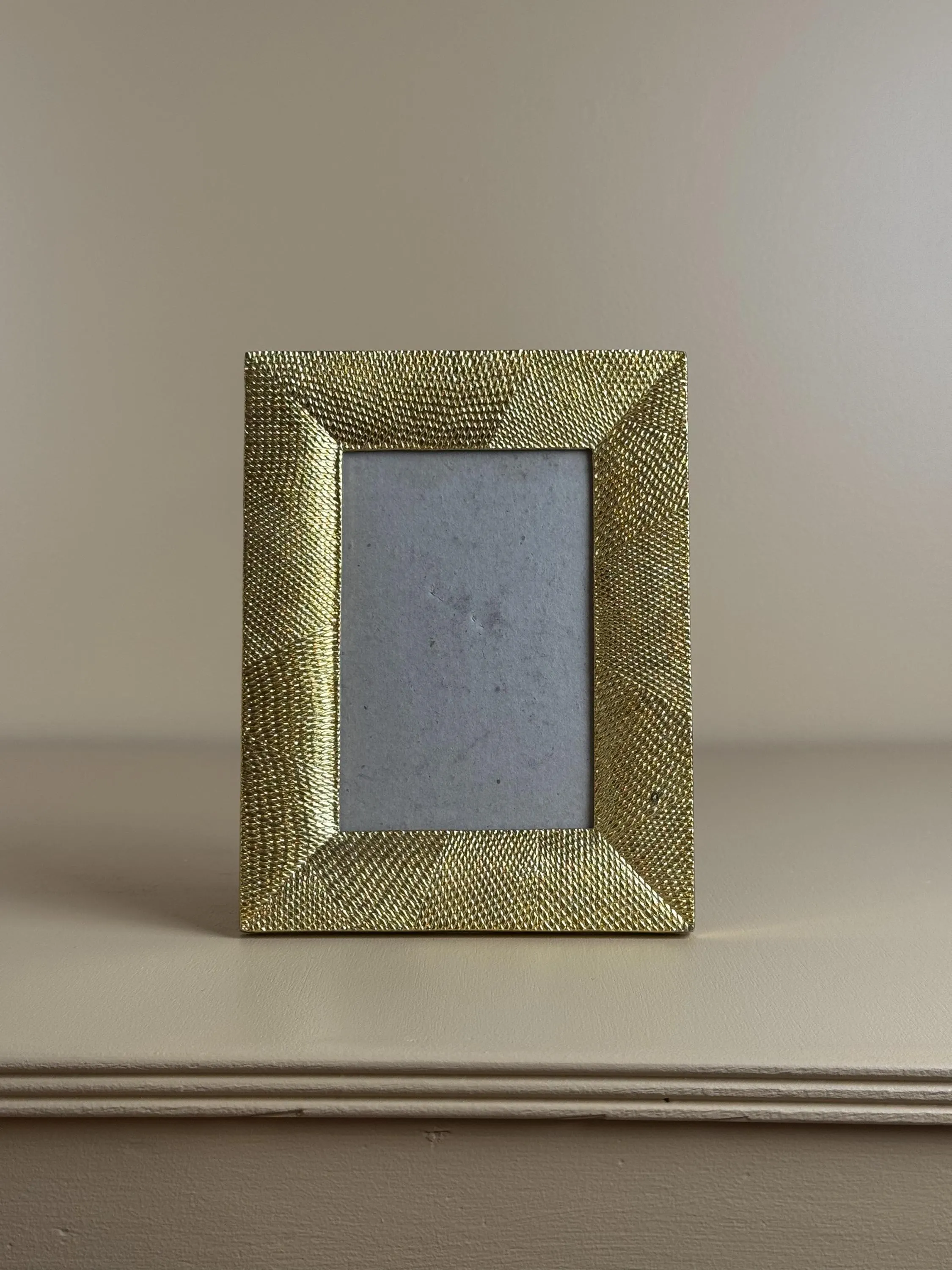 Vintage Gold Textured Tabletop Picture Frame