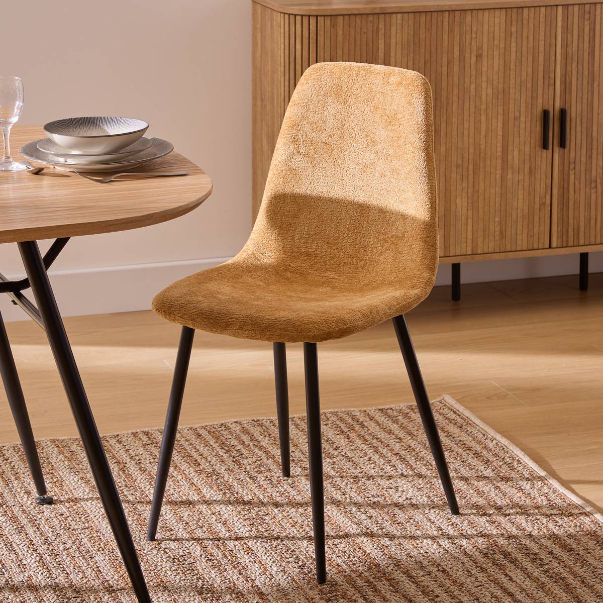Chair "Tyka" Ochre