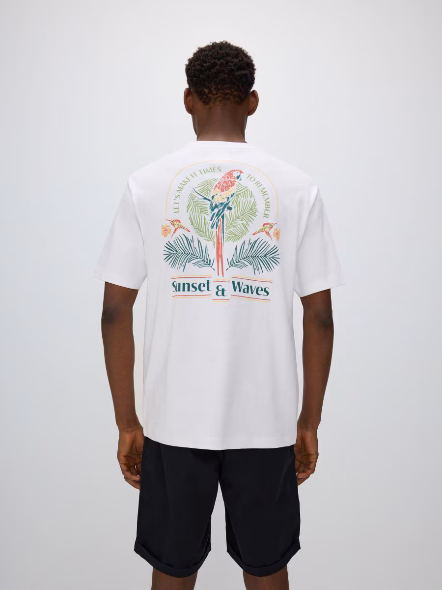 Regular Fit T-Shirt With Back Print