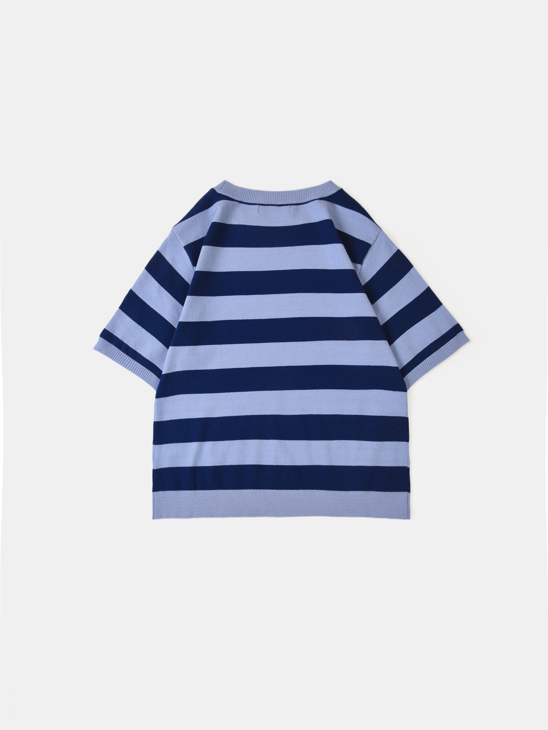 Sweter w paski z wiskozą
