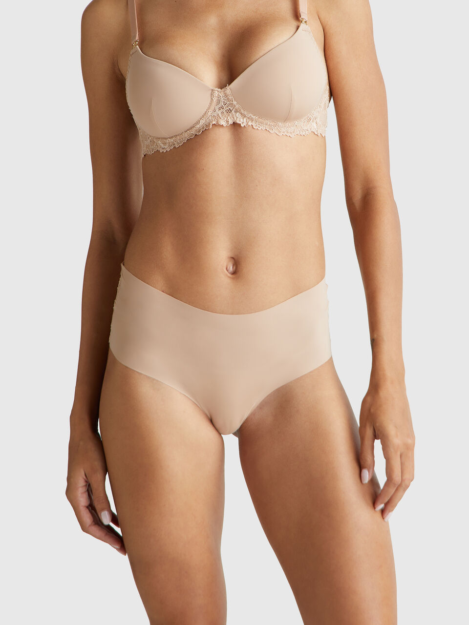 Stretch lace underwear