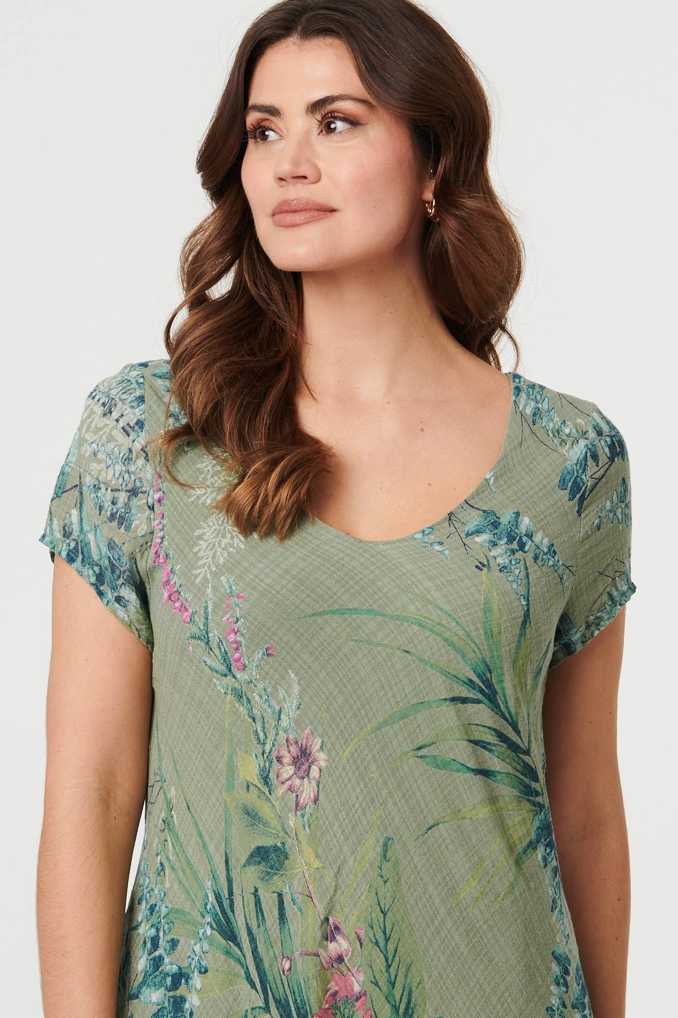 Izabel London Floral Layered Short Sleeve Midi Dress