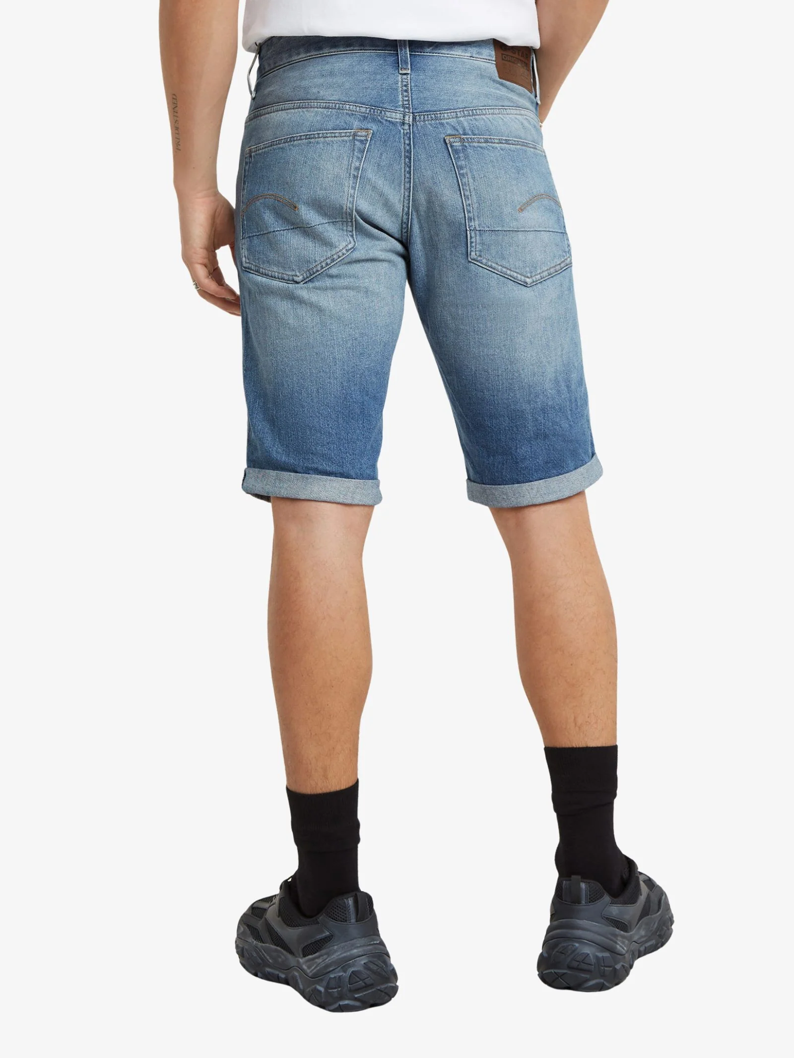 3301 Short