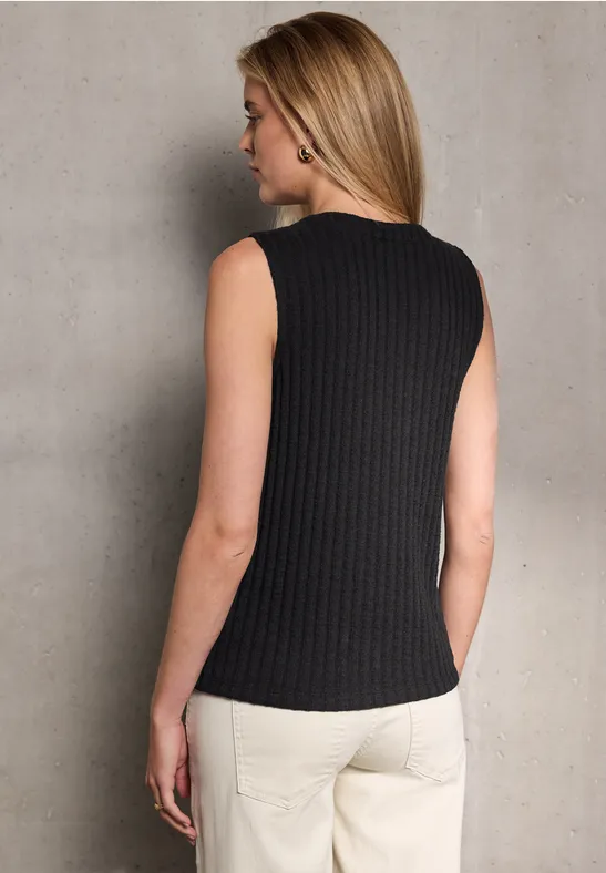 Top mit Rippstruktur