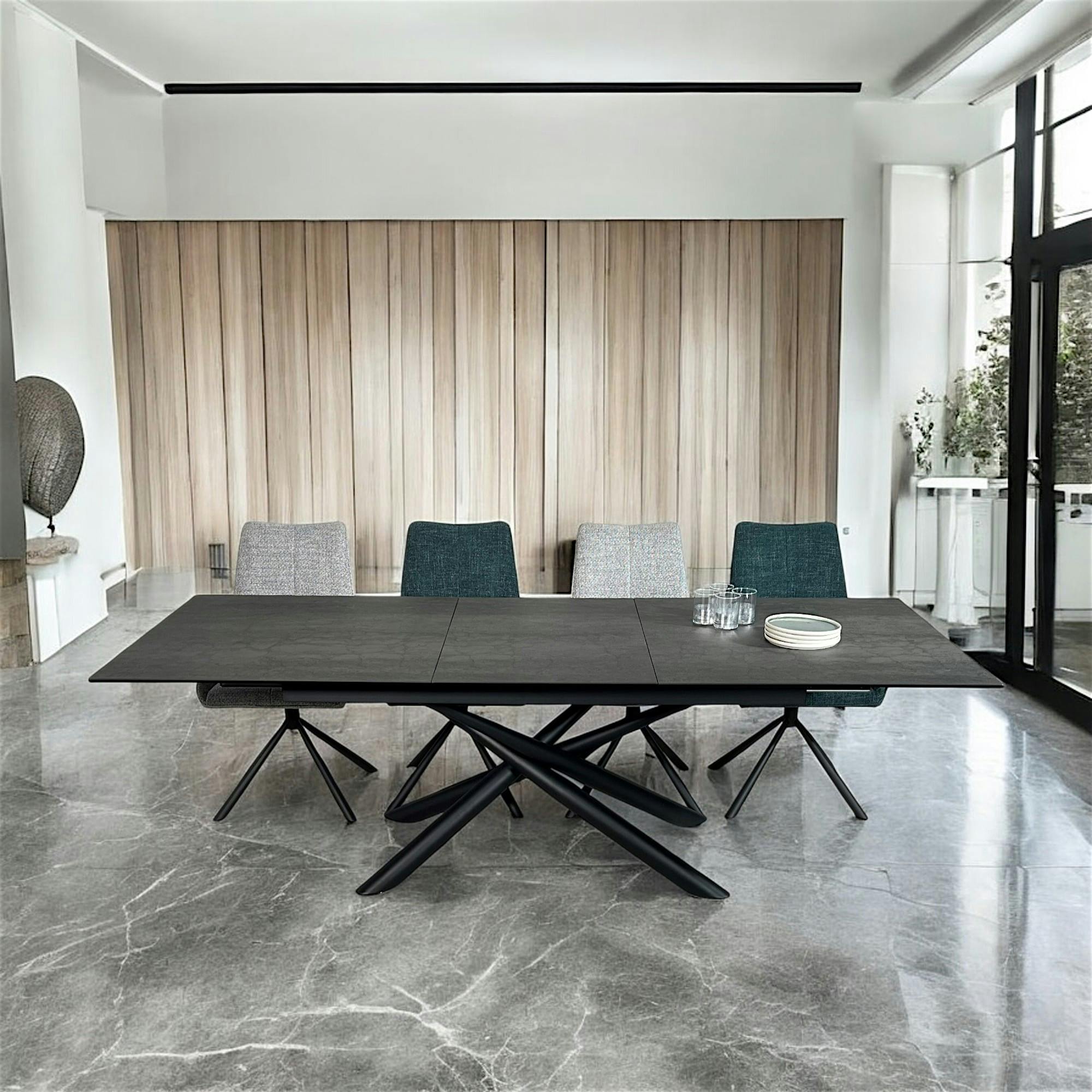 Table en céramique grise avec pied mikado 180-240 cm LOMBARDIE