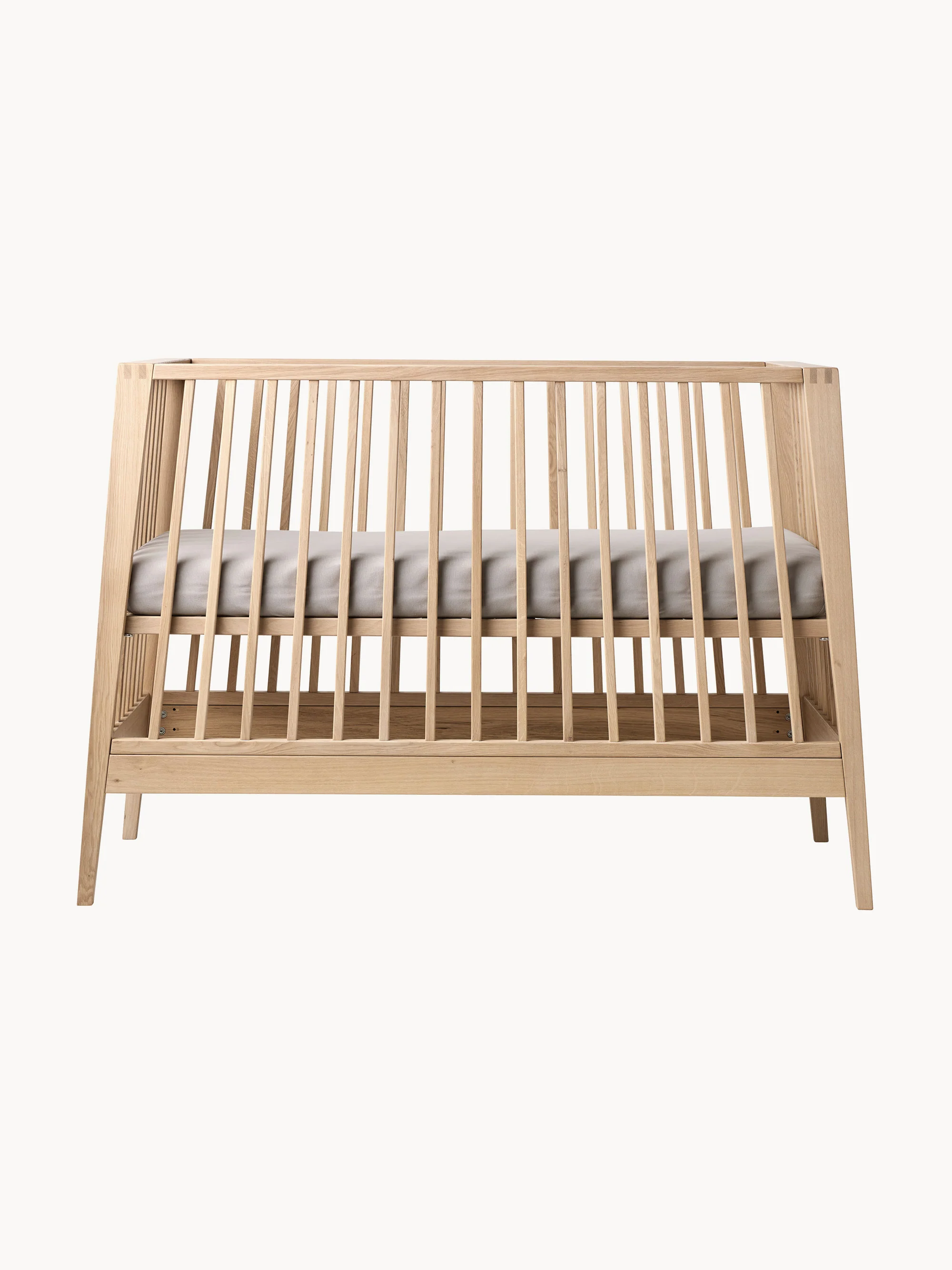 Babybett Leander Linea aus Eichenholz, 65 x 132 cm
